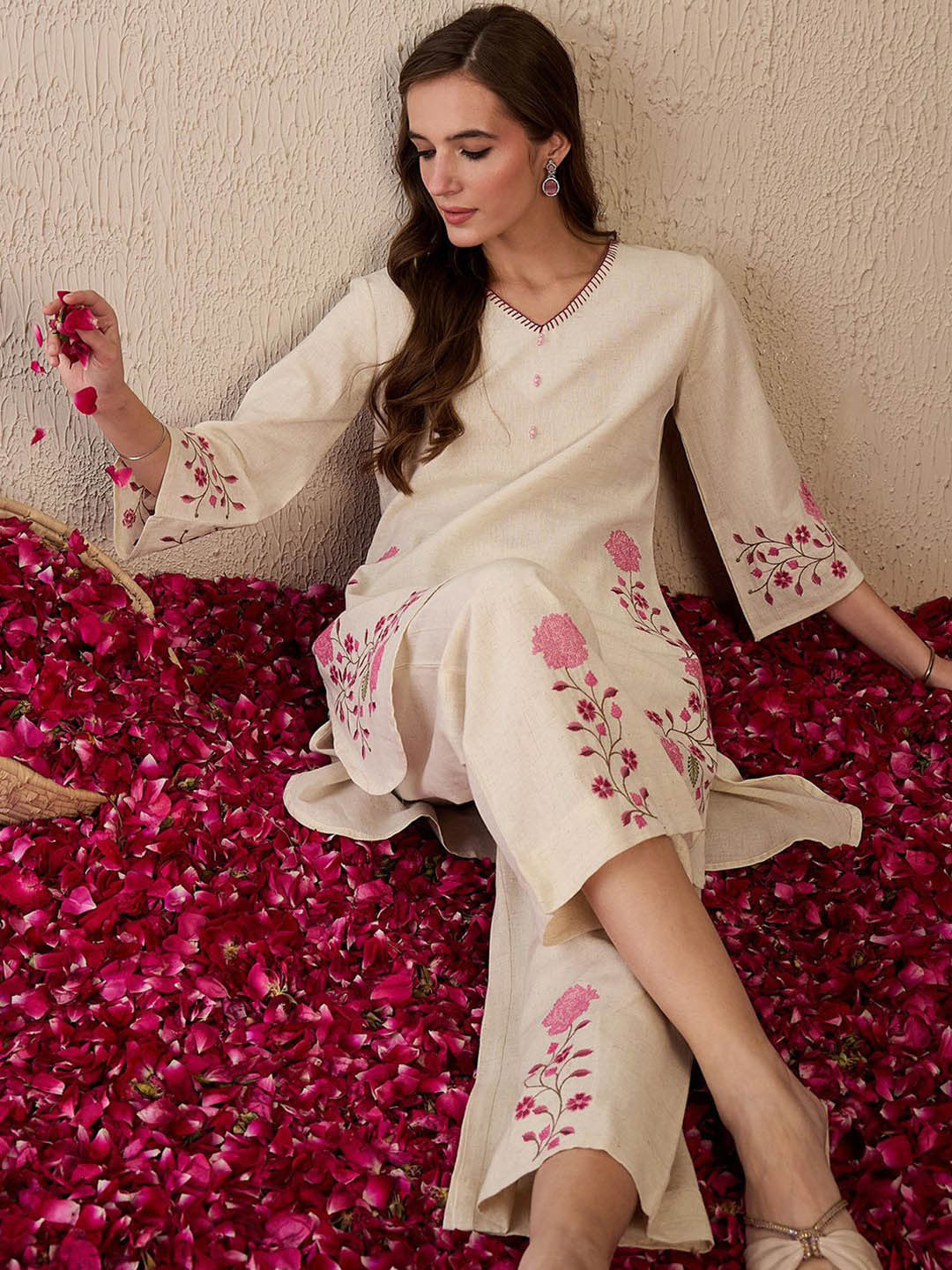 Women Floral Embroidered Regular Thread Work Pure Cotton Kurta with Palazzos