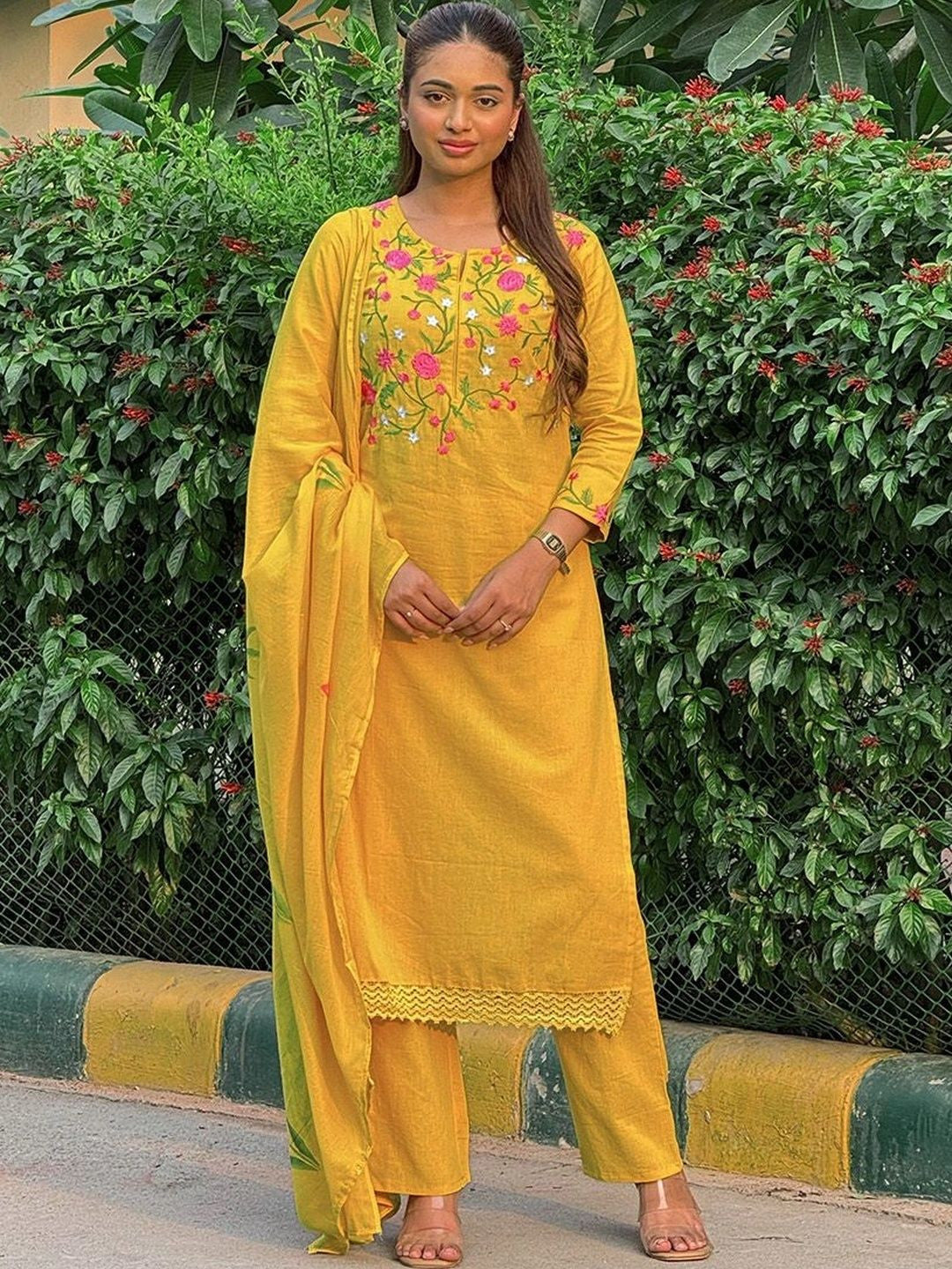 Women Solid Embroidered Kurta with Trousers & Dupatta