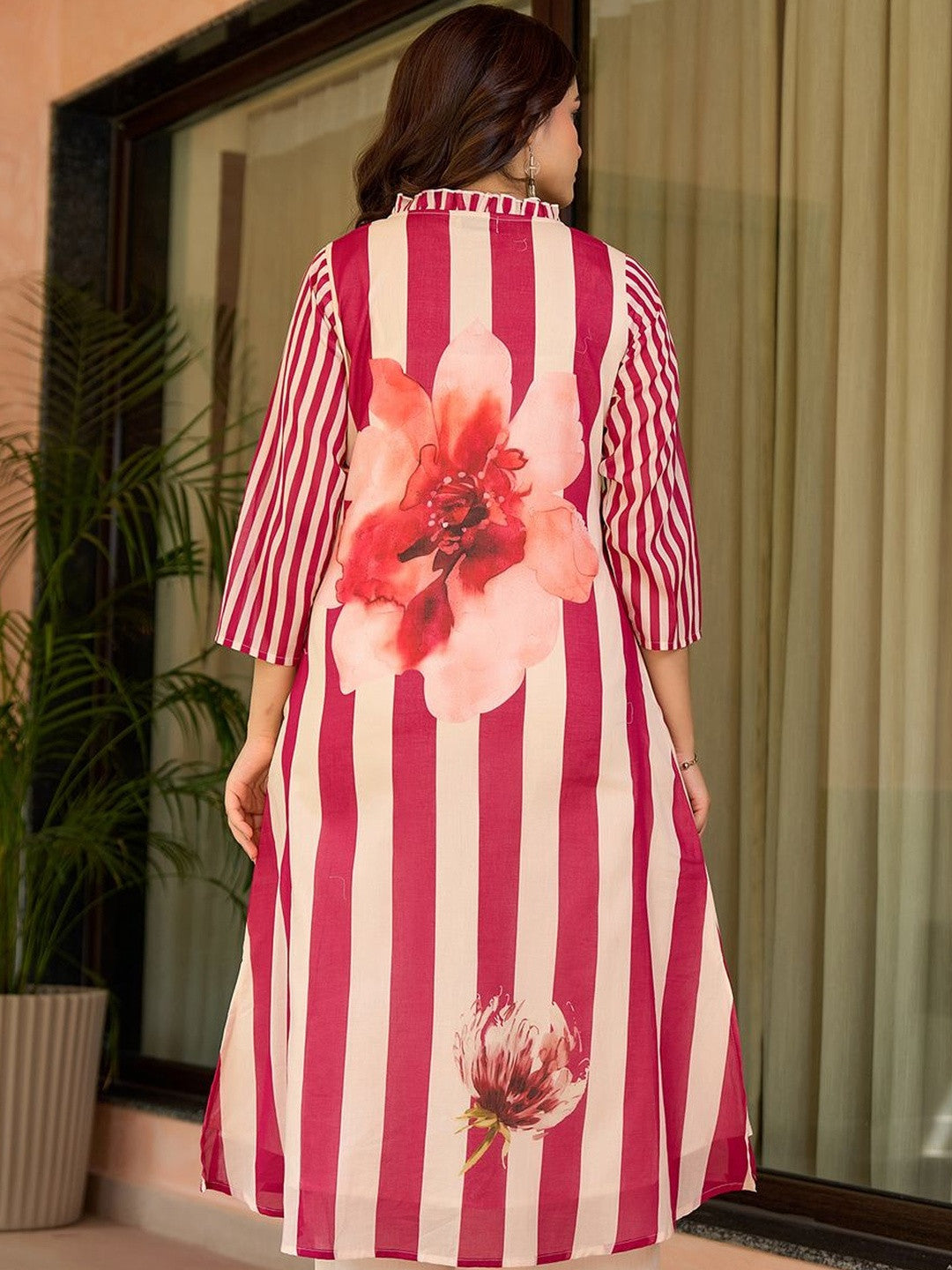 Women Floral Printed Regular Pure Cotton Kurta with Trousers