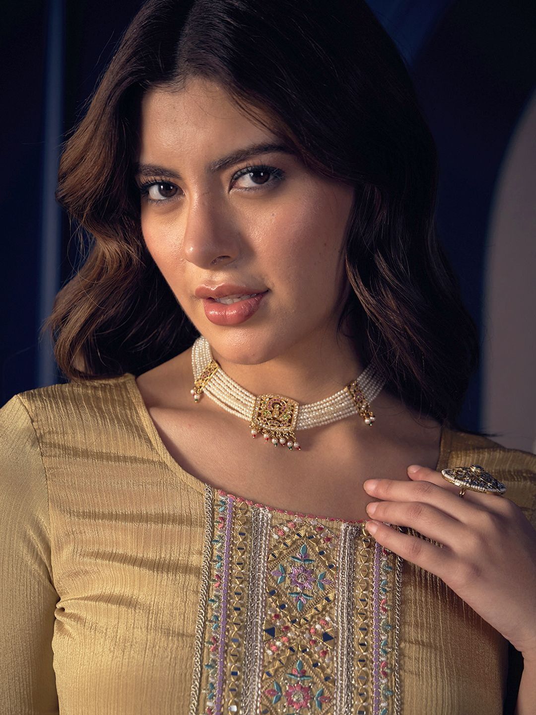 Dhiyona CH Women Ethnic Motifs Embroidered Regular Thread Work Kurta with Trousers