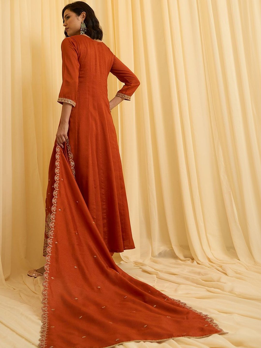 Dhiyona CH Women Ethnic Motifs Embroidered Panelled Thread Work Kurta with Trousers & With Dupatta
