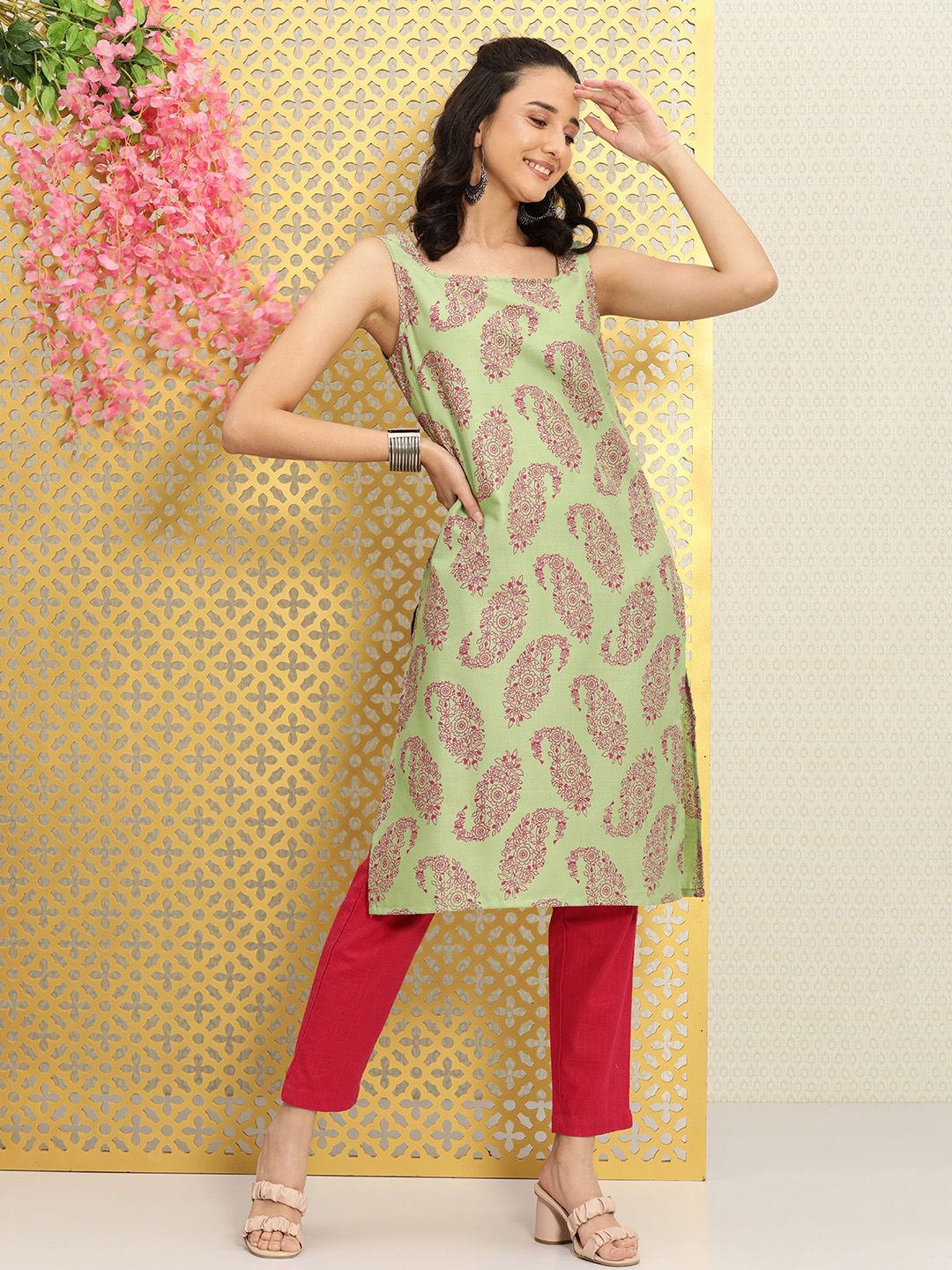 Dhiyona OD Women Green & Fuchsia Paisley Printed Straight Rozana Kurta