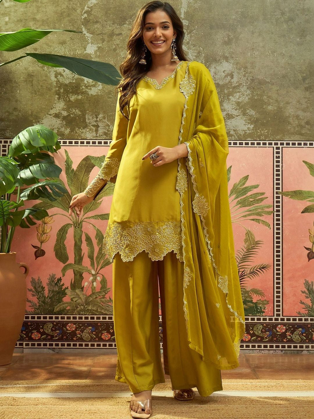 Women Ethnic Motifs Embroidered Regular Thread Work Kurta with Palazzos & With Dupatta