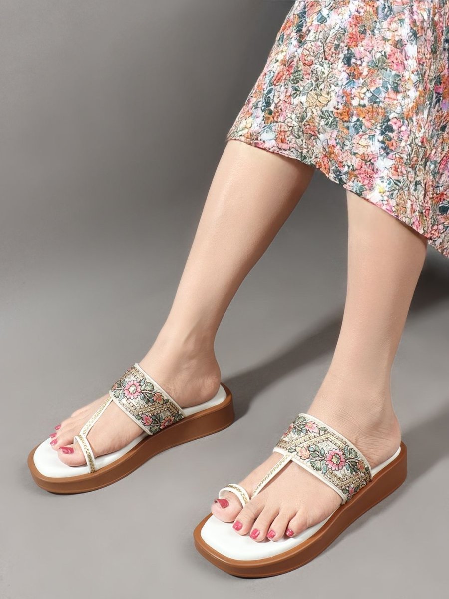 Dhiyona AK Women Embellished Ethnic Open Toe Flats
