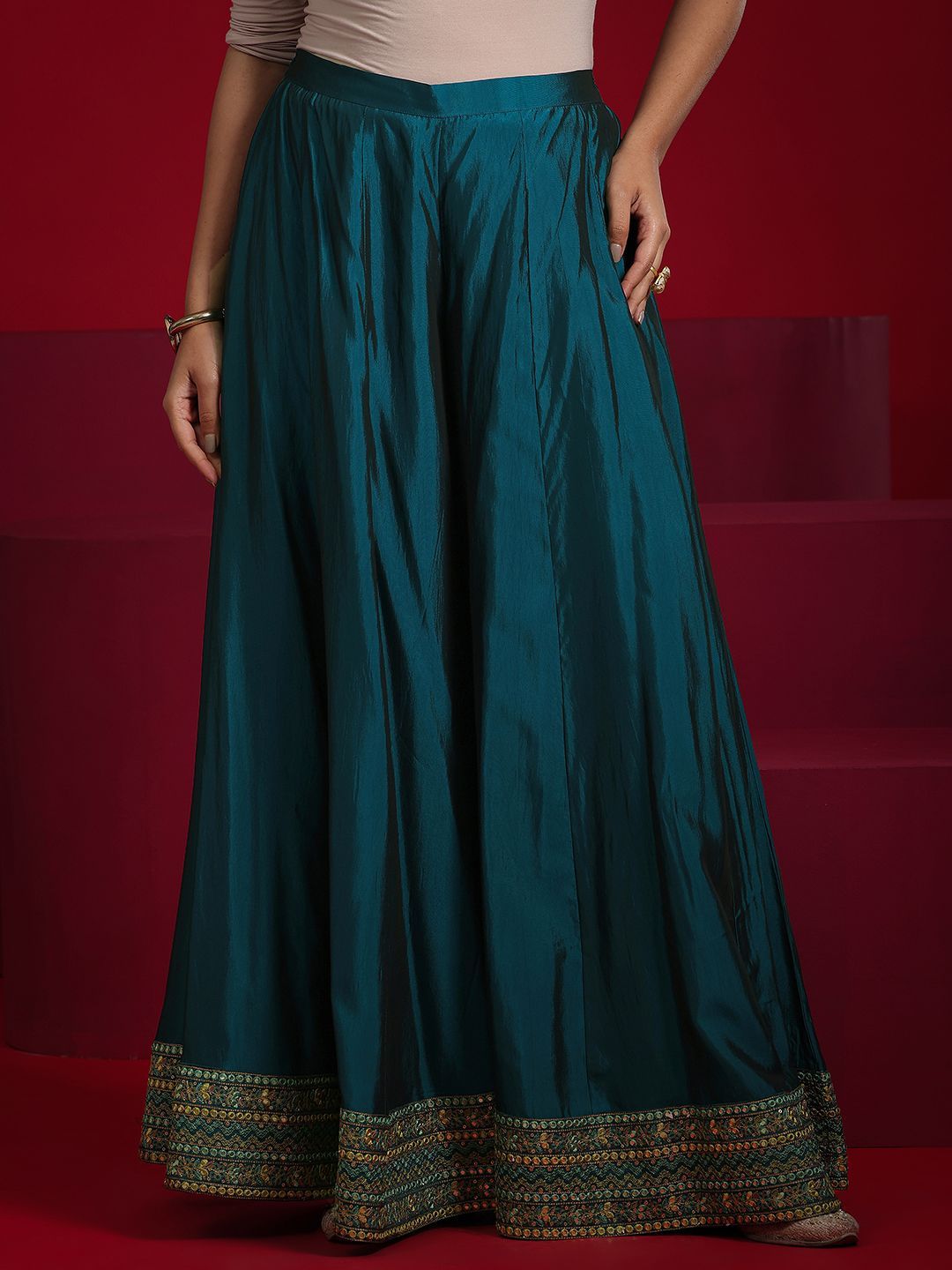 Dhiyona LL Ethnic Motifs Embroidered Mirror Work Straight Kurti with Palazzos & Dupatta