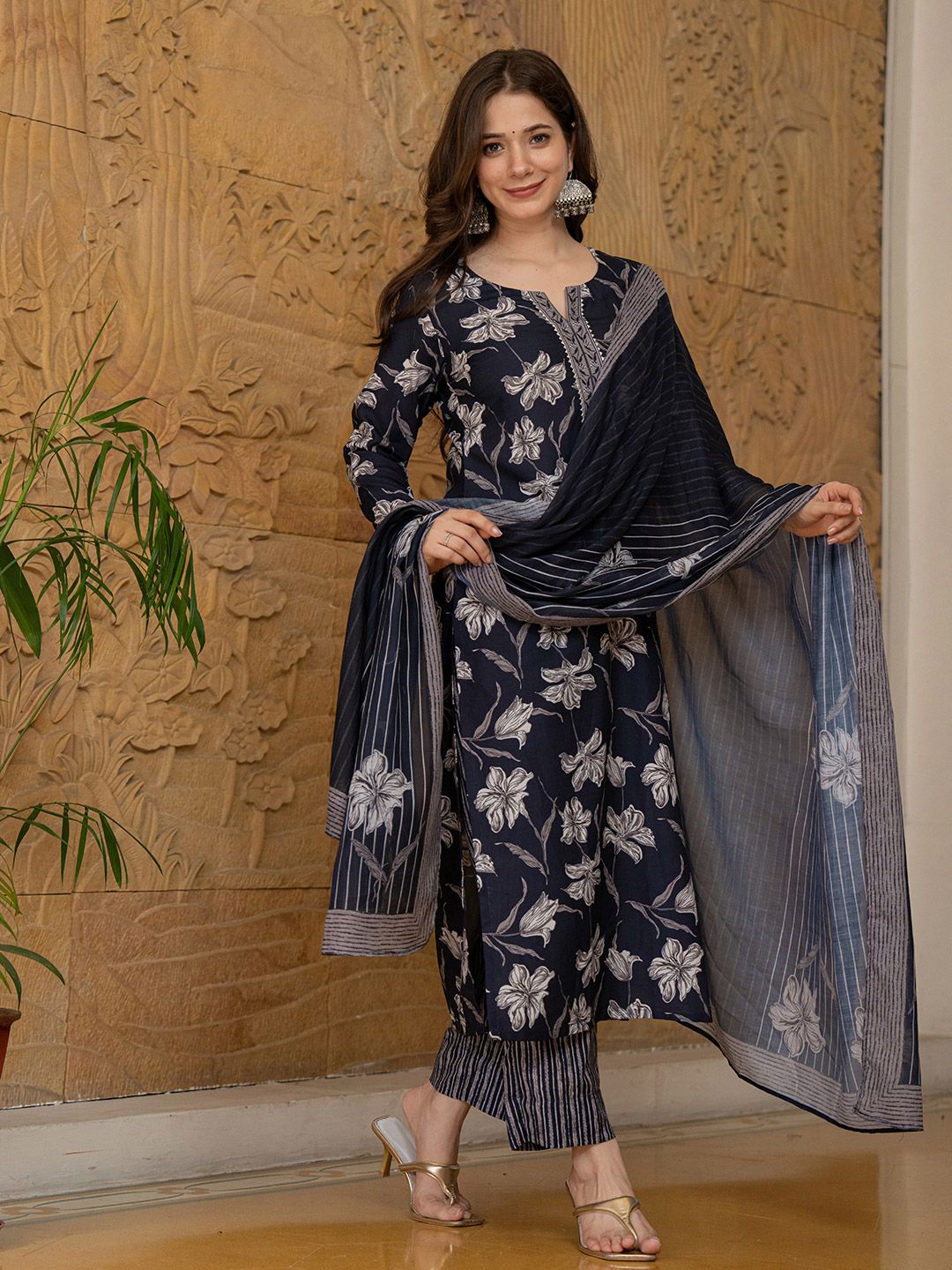 Dhiyona KL Floral Printed Gotta Patti Straight Kurta With Trouser & Dupatta