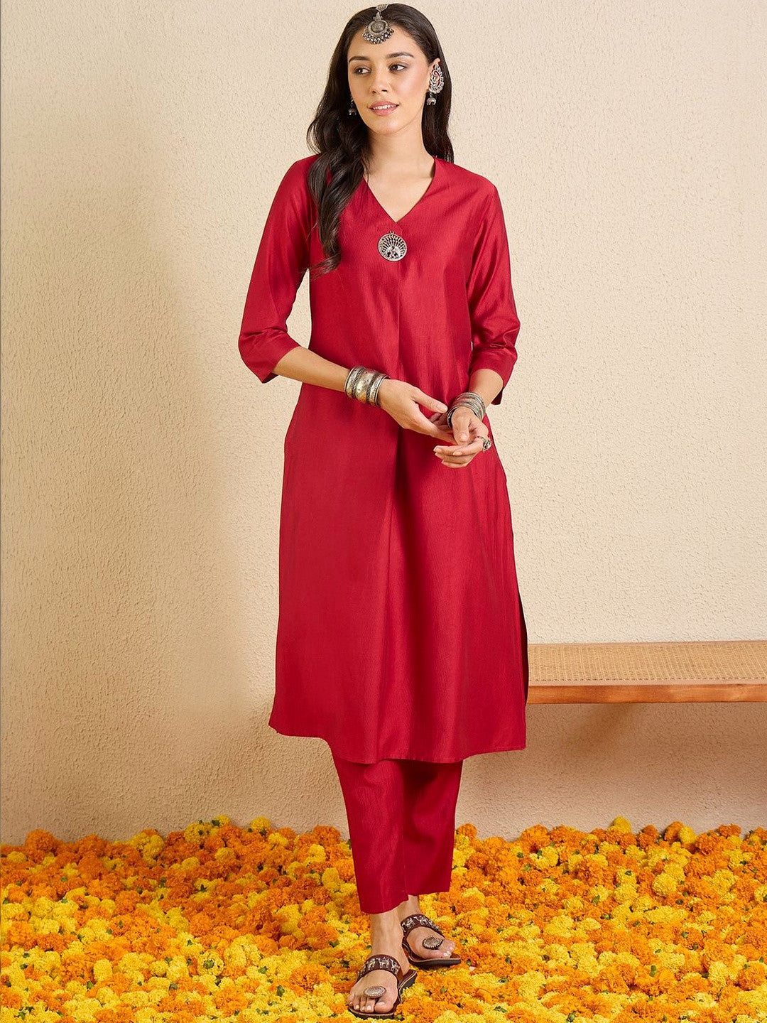 Women Regular Liva Kurta with Trousers
