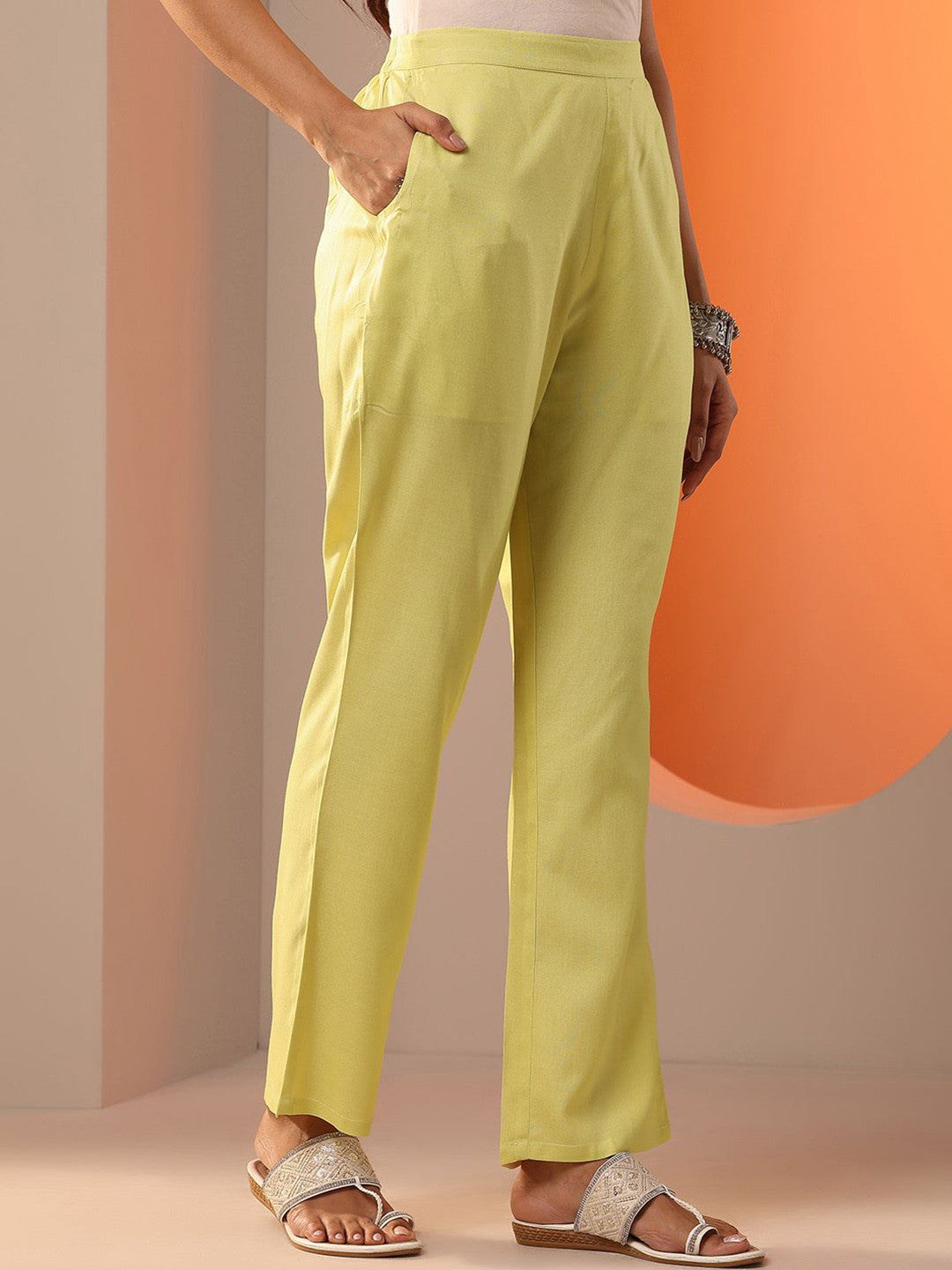 Women Floral Embroidered Regular Mirror Work Kurta with Trousers & Dupatta
