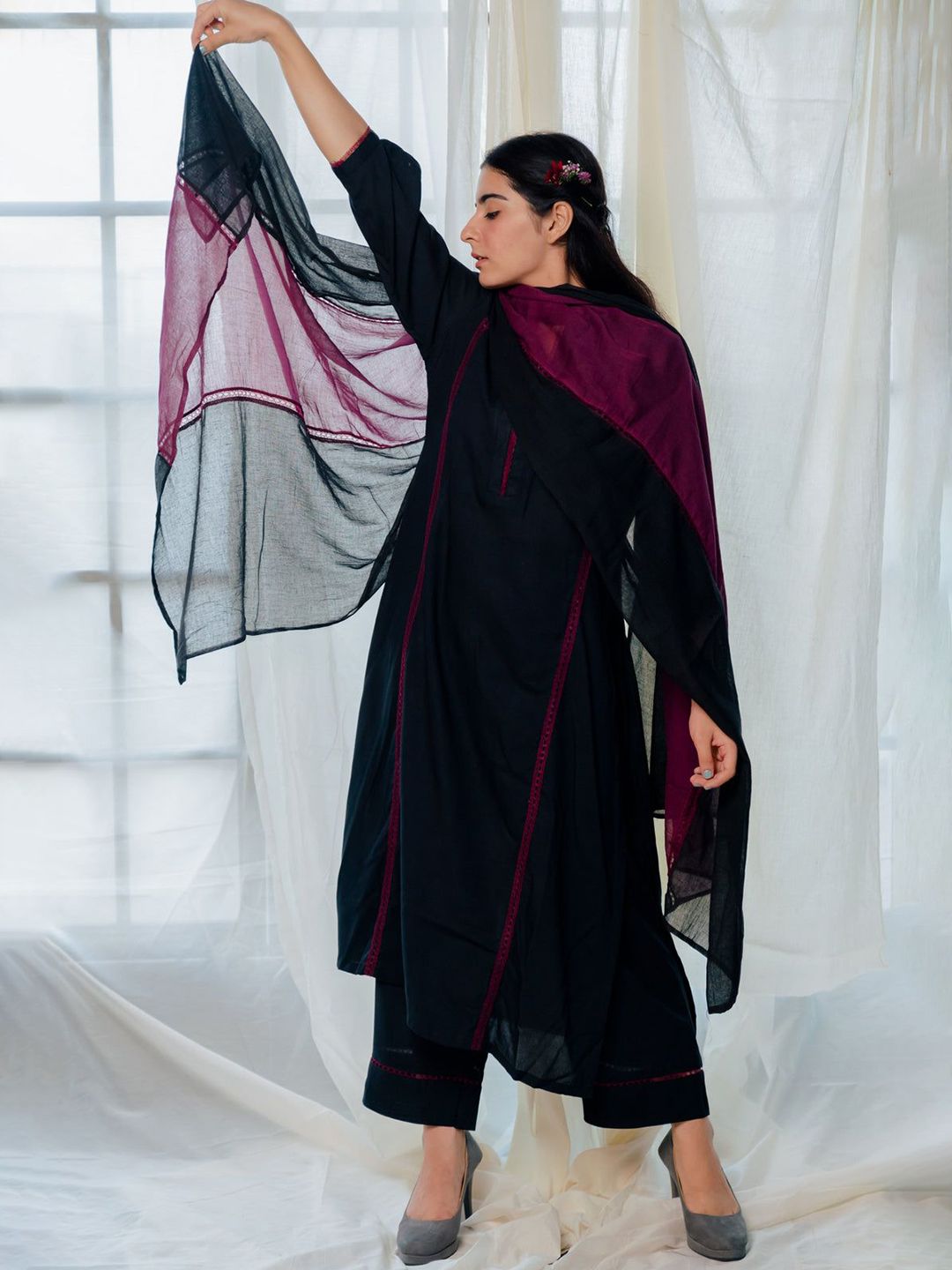 Dhiyona KL V-Neck Straight Panelled Kurta With Palazzos & Dupatta