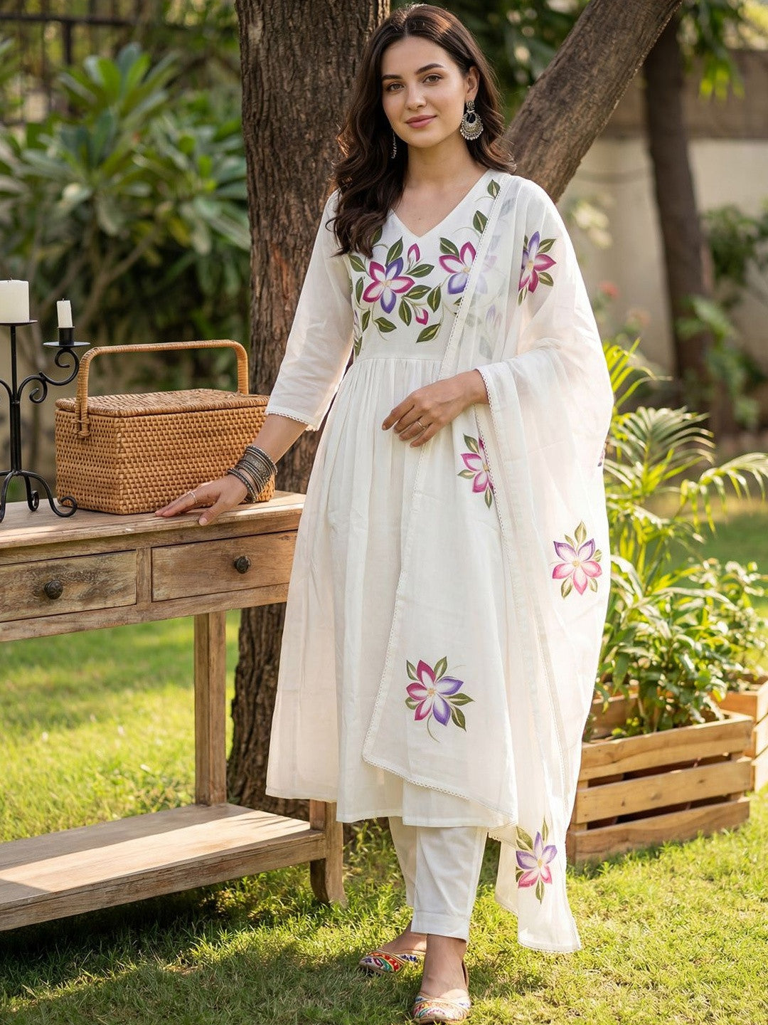 Women Floral Printed Empire Pure Cotton Kurta with Trousers & With Dupatta