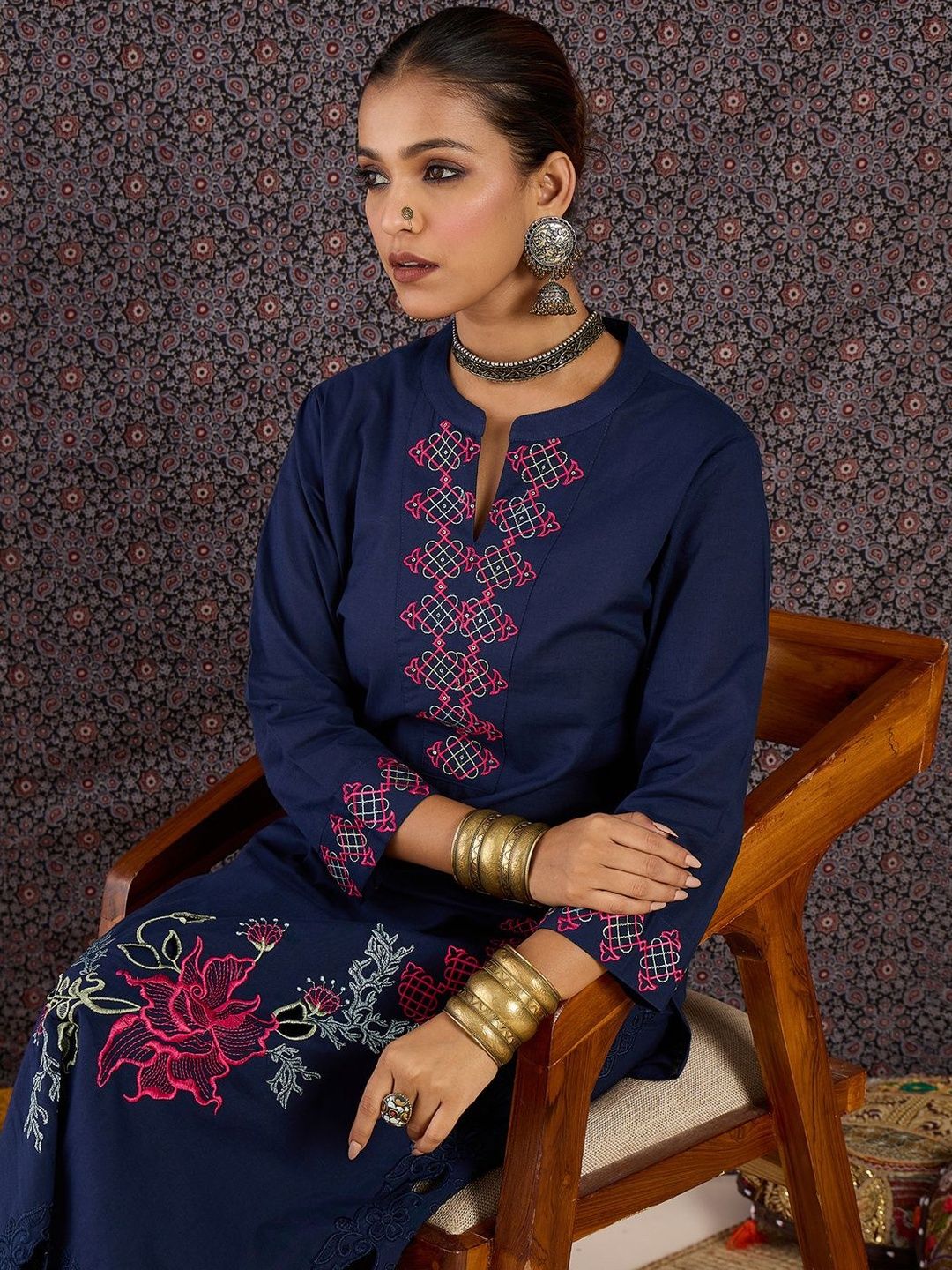 Dhiyona IE Embroidered Round Neck Three-Quarter Sleeves Pure Cotton Tunic And Trousers