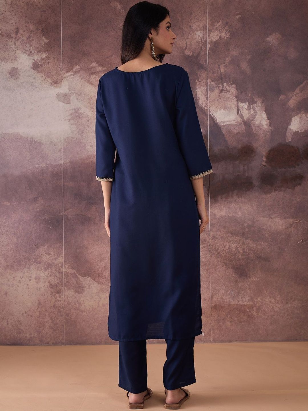 Dhiyona IE V-Neck Top With Trousers