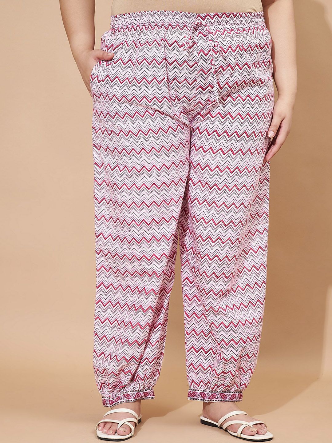Dhiyona KL Floral Printed Regular Pure Cotton Straight Kurta With Trousers & Dupatta