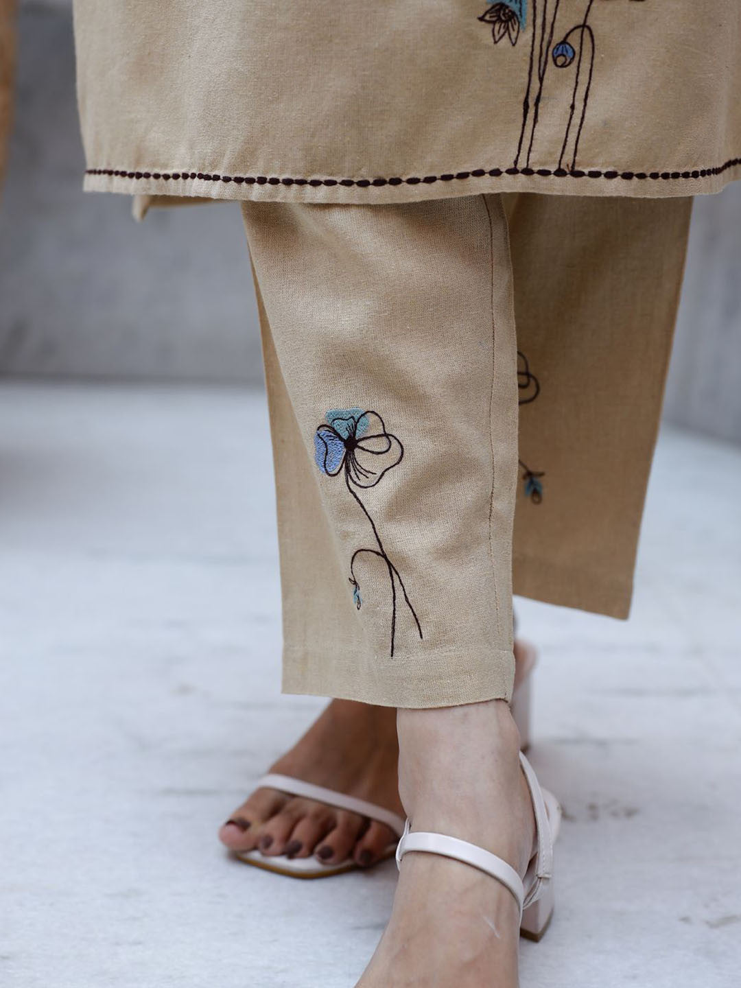 Thread Work Straight Kurta WithTrousers