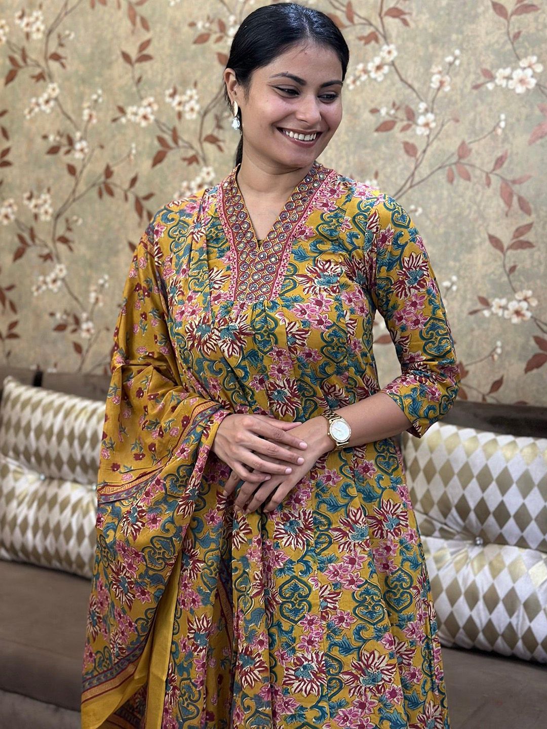 Dhiyona KL Women Floral Printed V-Neck Anarkali Kurta With Palazzos & Dupatta