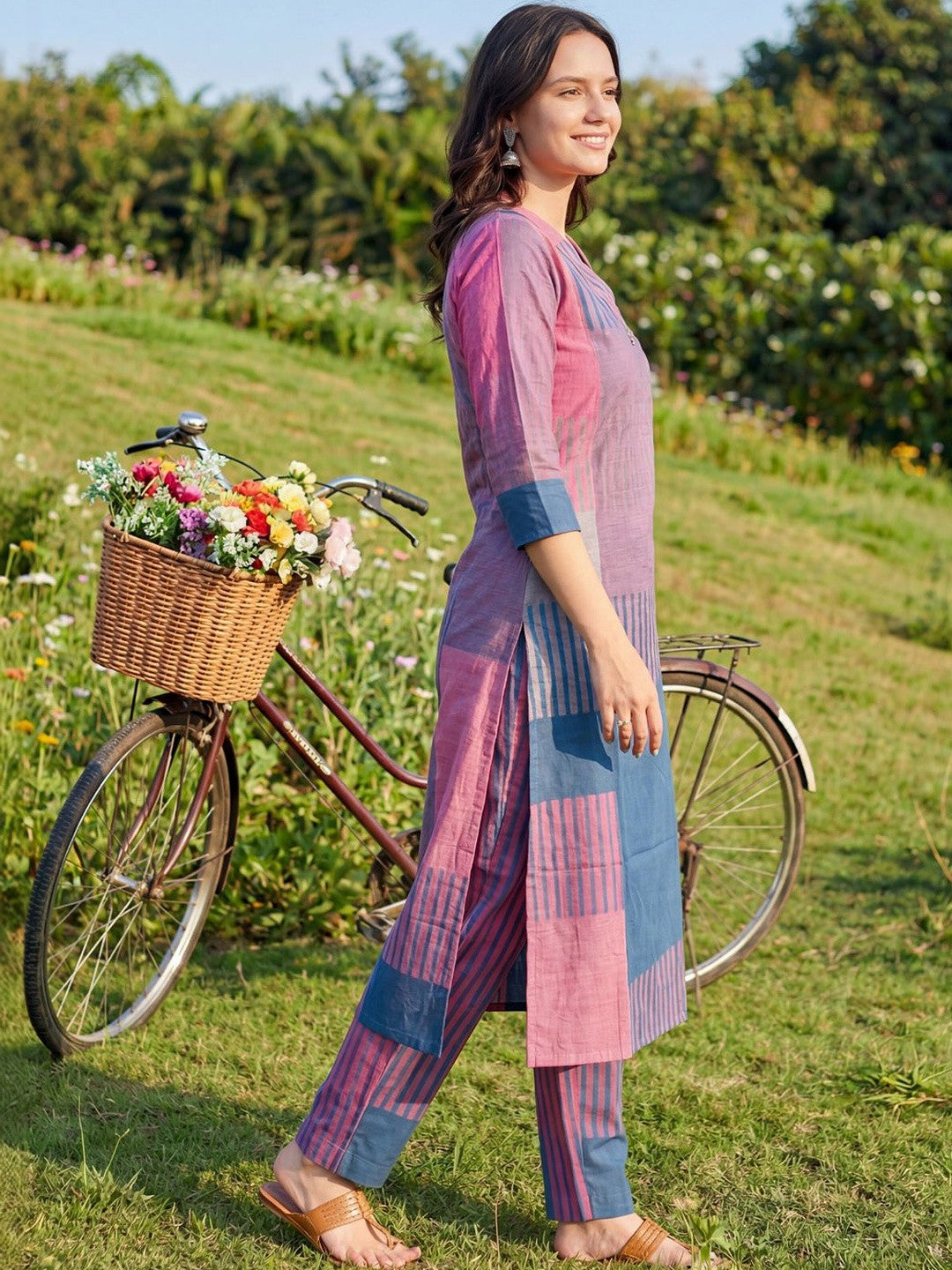 Women Printed Regular Beads and Stones Pure Cotton Kurta with Trousers