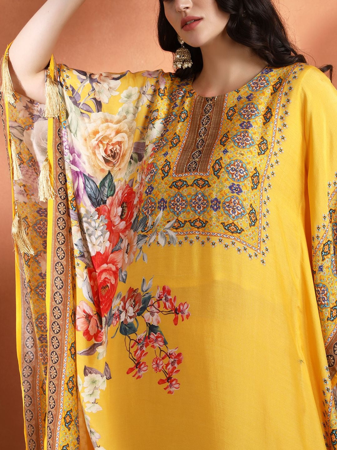 Floral Printed Round Neck Kaftan Kurta With Trousers
