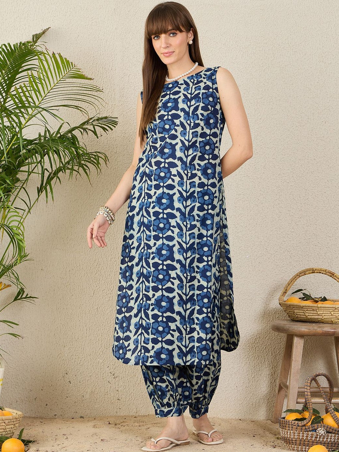Women Floral Printed Regular Pure Cotton Kurta with Patiala