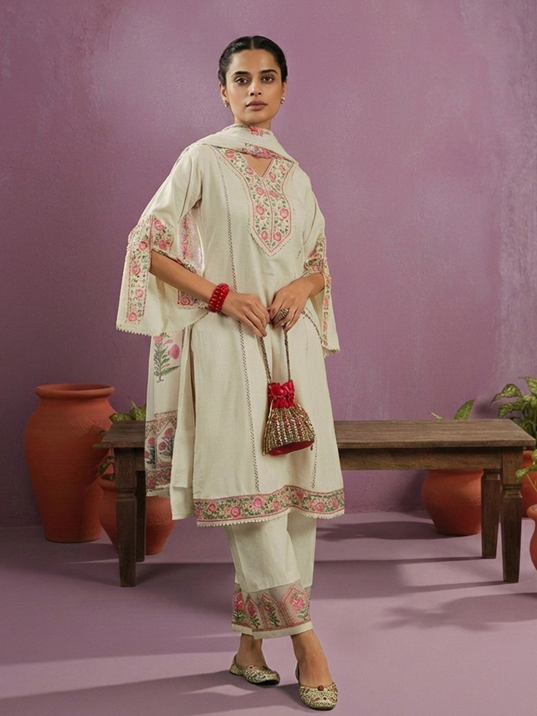 Dhiyona CH Women Floral Embroidered Regular Thread Work Kurta with Trousers & With Dupatta