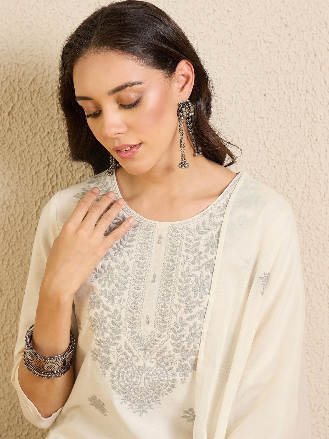 Women Ethnic Motifs Embroidered Regular Thread Work Pure Cotton Kurta with Trousers & With Dupatta