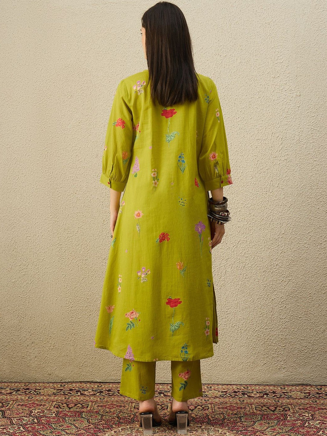 Women Floral Embroidered Regular Thread Work Pure Cotton Kurta with Trousers