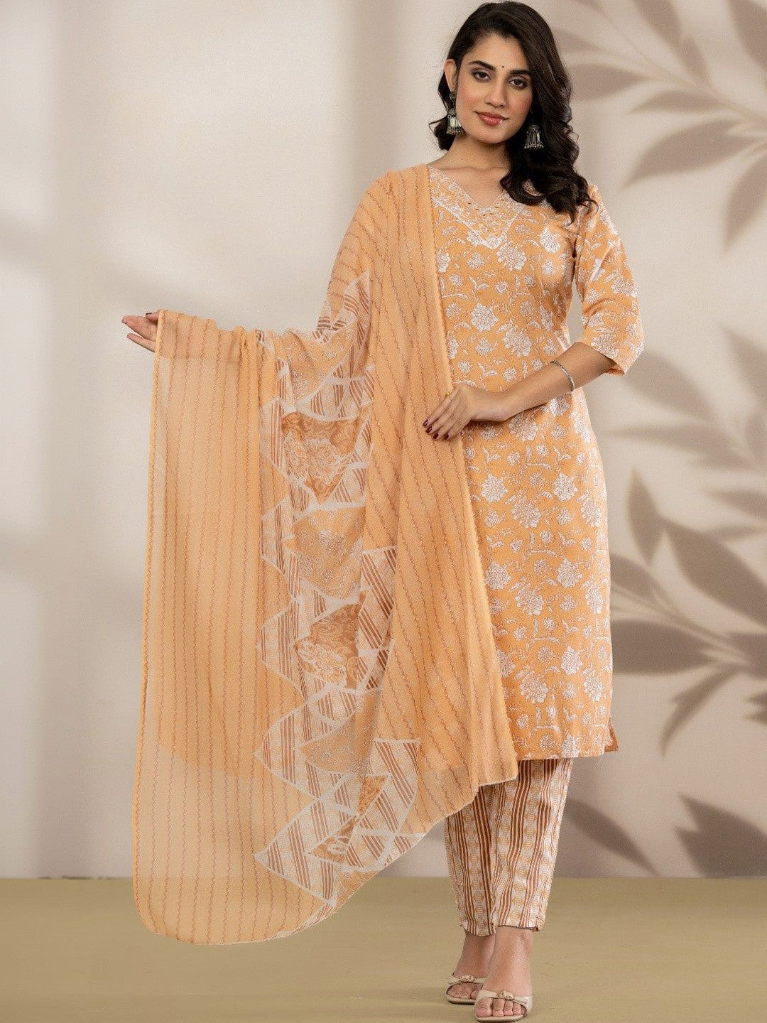 Women Floral Printed Regular Pure Cotton Kurta with Trousers & With Dupatta