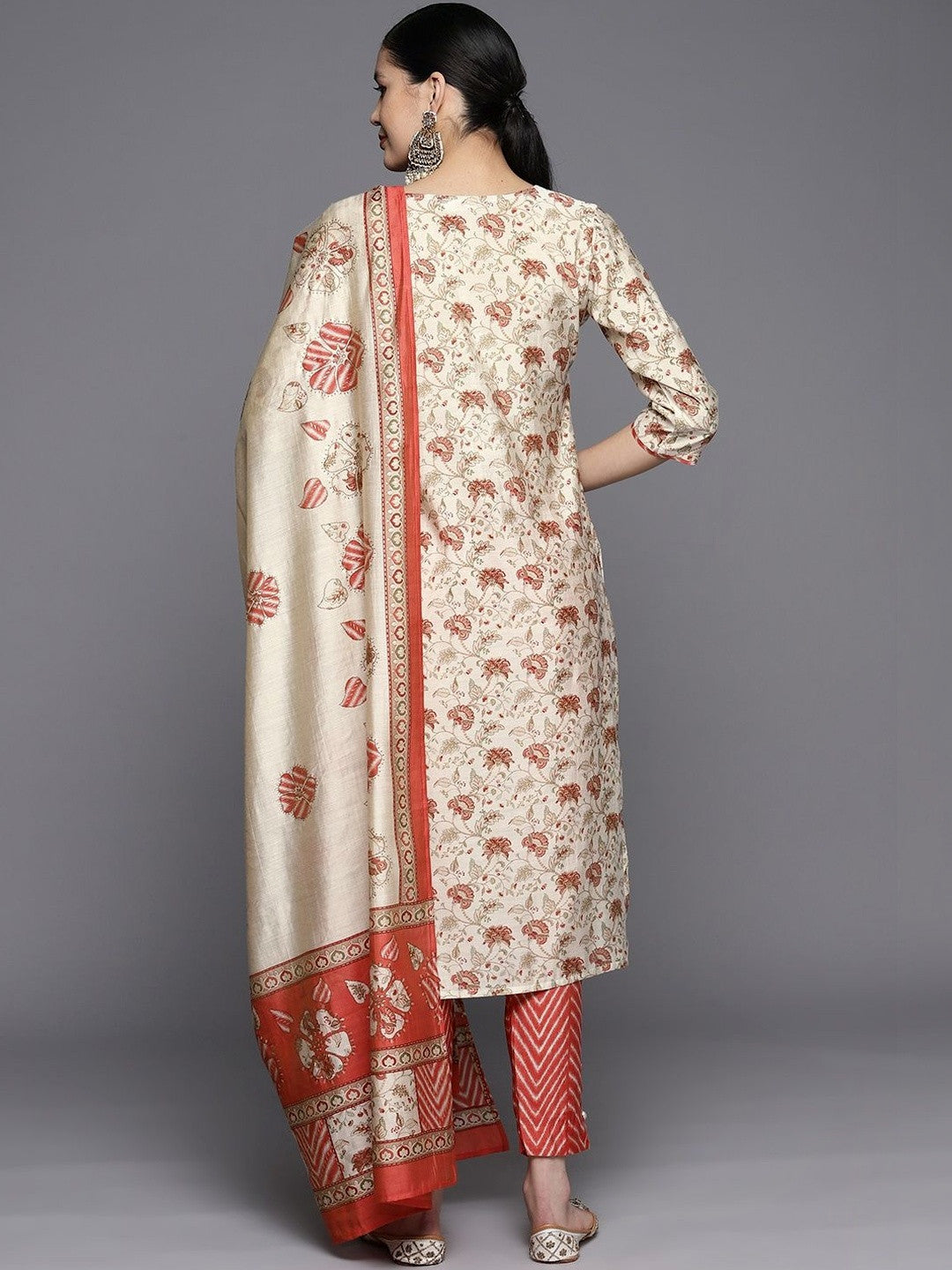 Women Floral Printed Regular Kurta with Trousers & With Dupatta