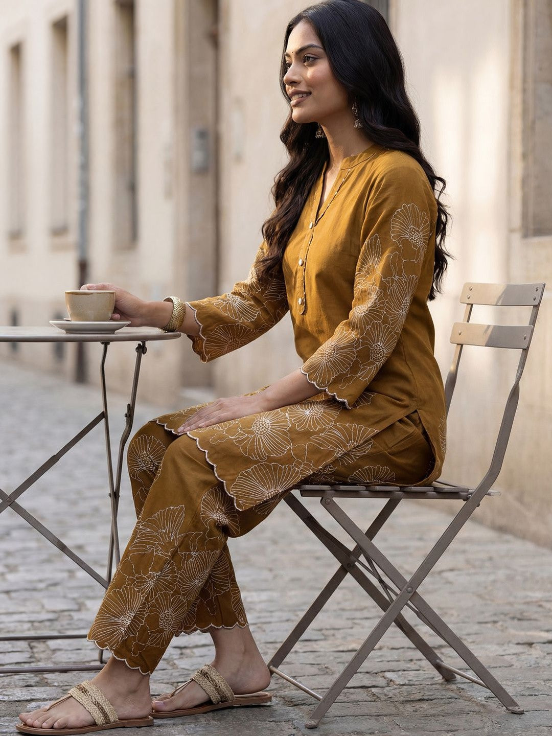 Women Floral Embroidered Regular Thread Work Pure Cotton Kurta with Trousers