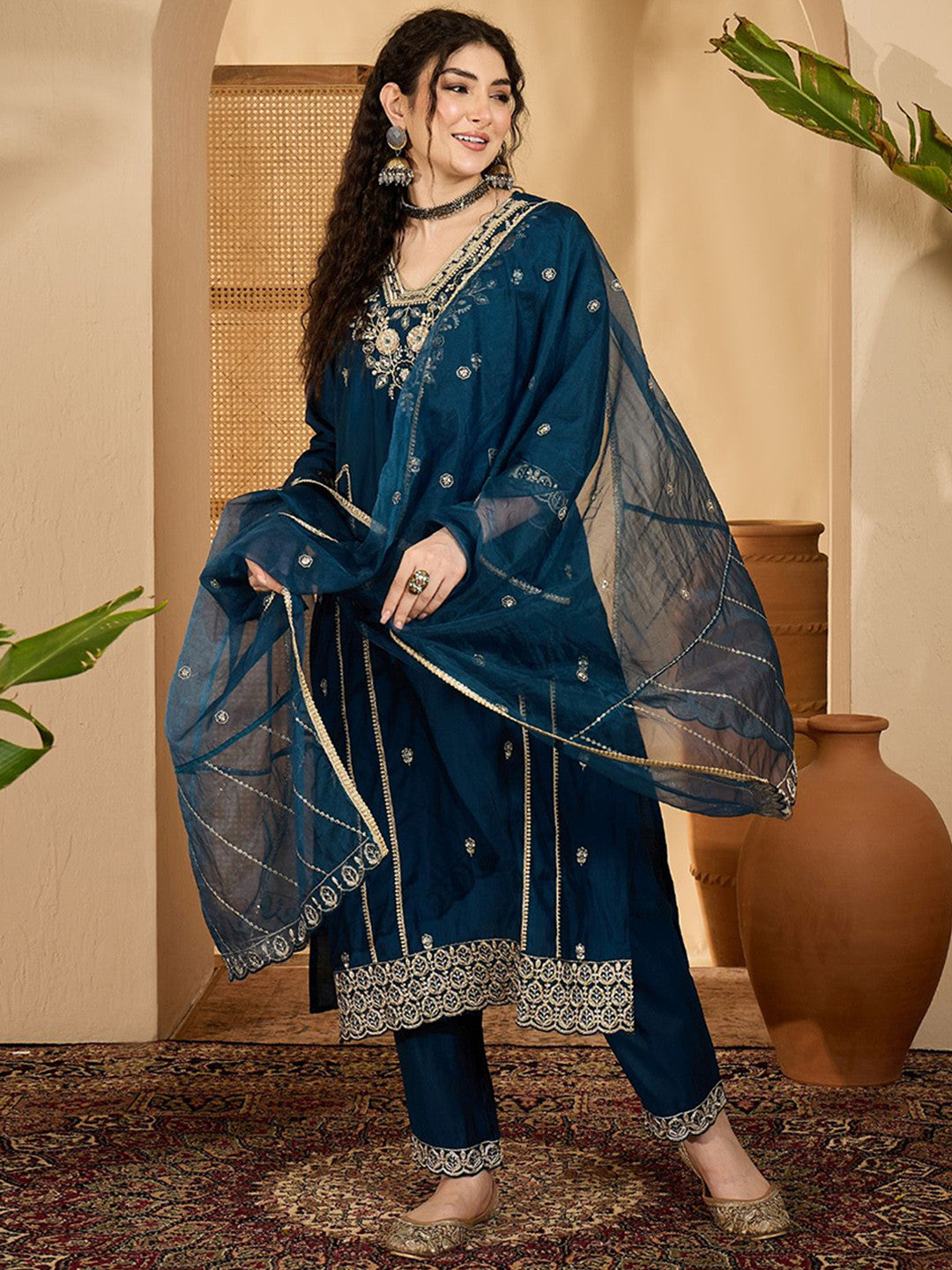 Women Ethnic Motifs Printed Kurta with Trousers & Dupatta