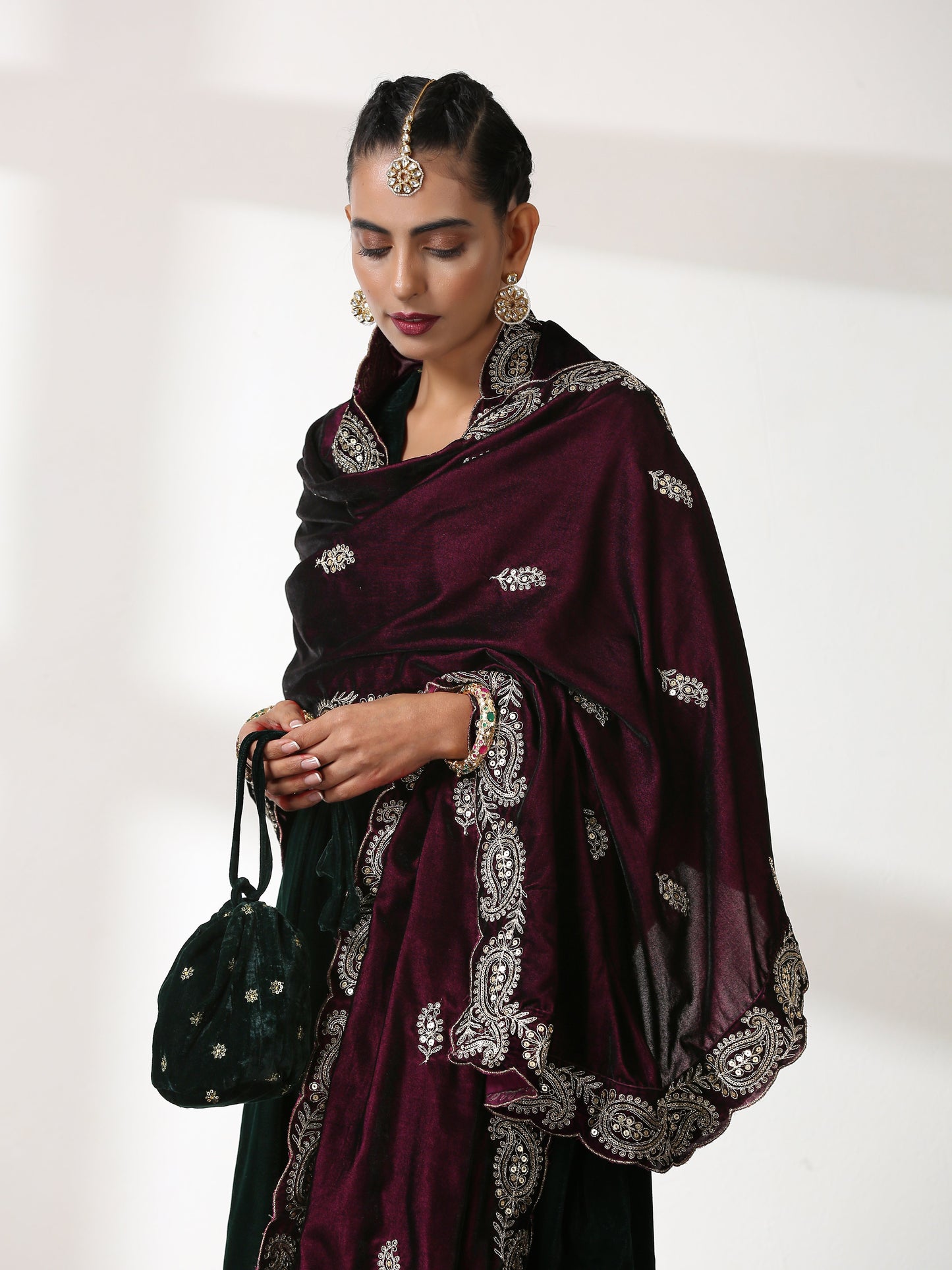 Dhiyona ST Potli Bag - Green Velvet sequin