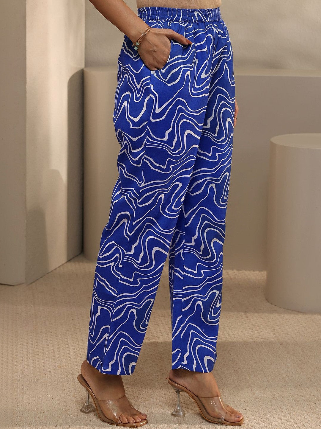 Women Printed Regular Kurta with Trousers & With Dupatta