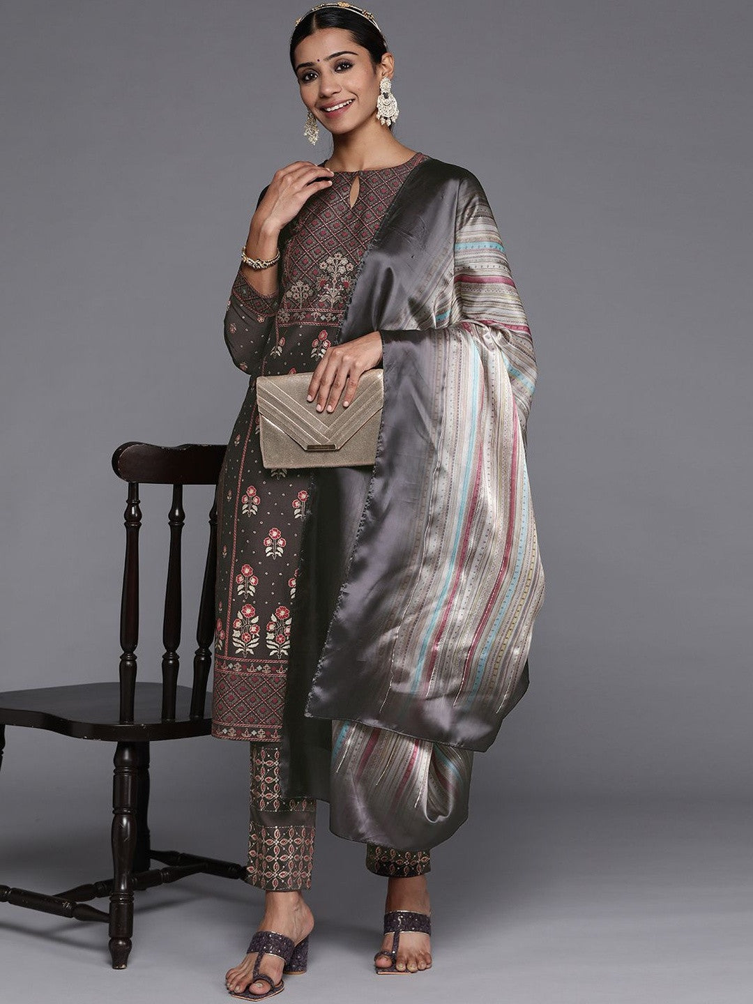 Women Ethnic Motifs Printed Regular Kurta with Trousers & With Dupatta
