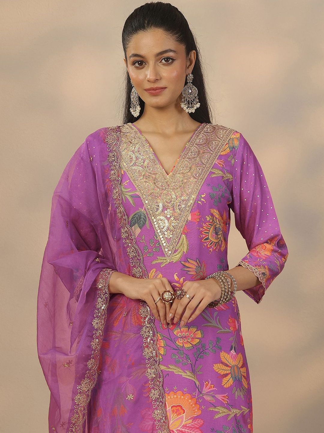 Dhiyona LL Women Floral Printed Regular Gotta Patti Kurta with Palazzos & With Dupatta