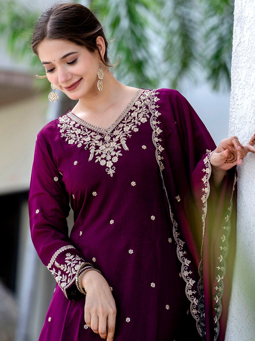 Dhiyona KL Women Ethnic Motifs Embroidered Regular Thread Work Kurta with Palazzos & With Dupatta