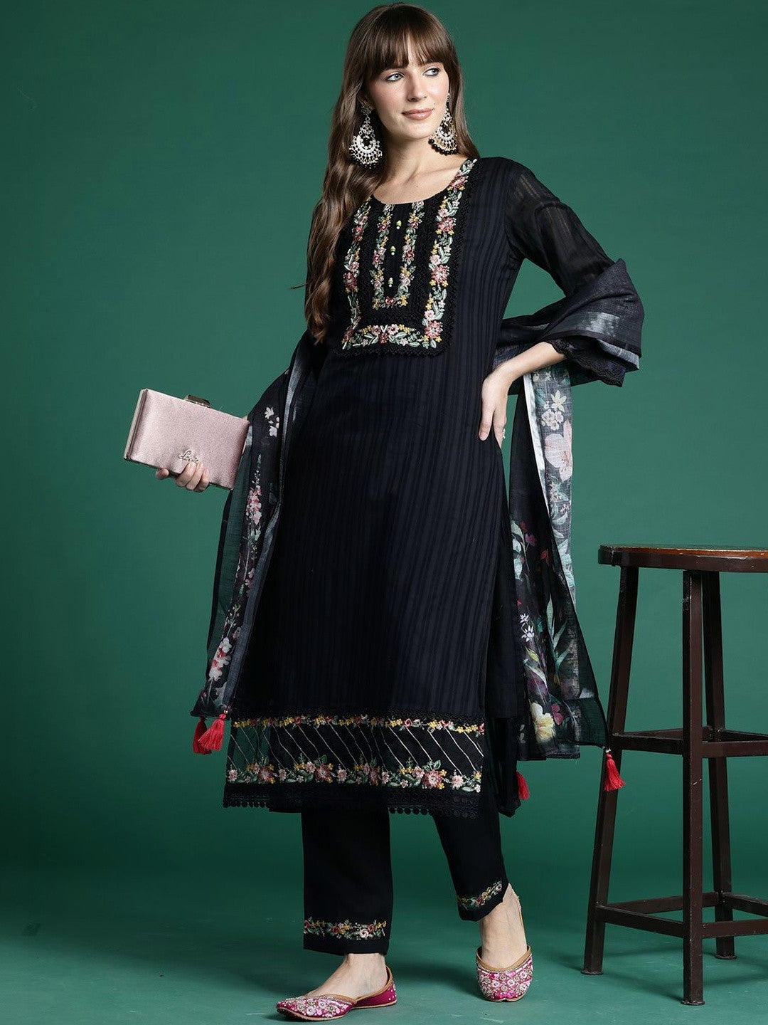 Women Floral Regular Thread Work Linen Kurta with Trousers & With Dupatta