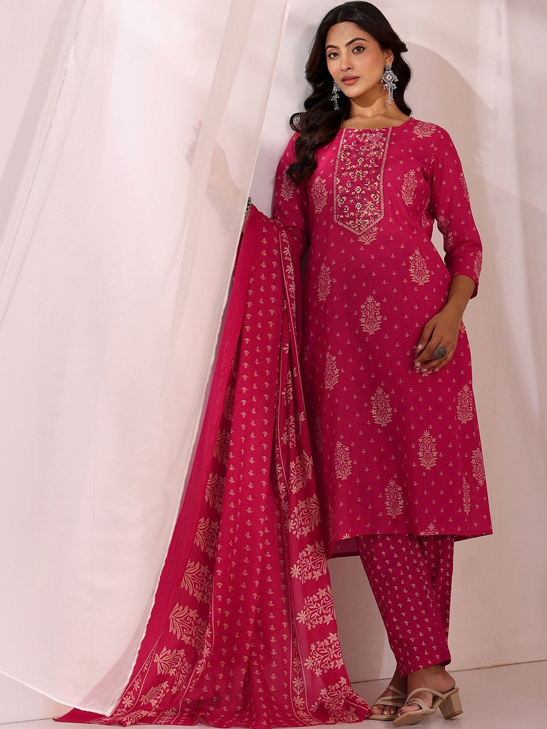 Women Ethnic Motifs Printed Regular Kurta with Trousers & With Dupatta