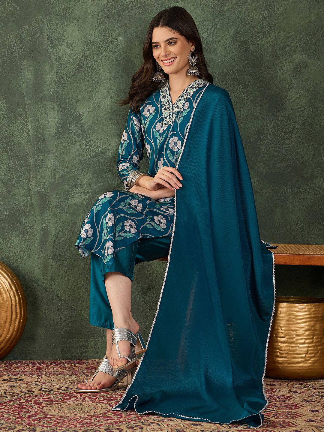 Dhiyona KL Women Printed Straight Kurta Set