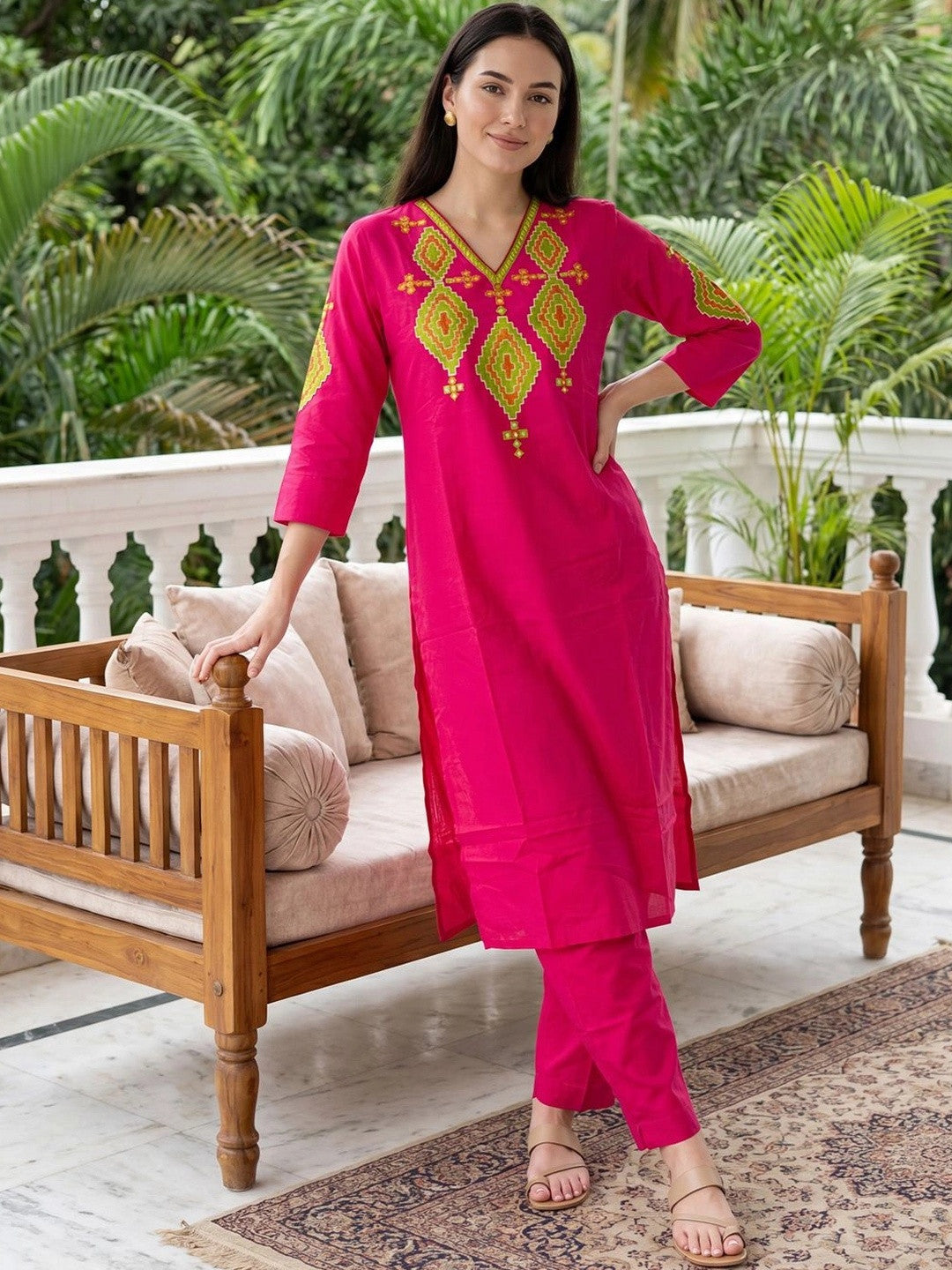 Women Ethnic Motifs Embroidered Regular Thread Work Pure Cotton Kurta with Trousers