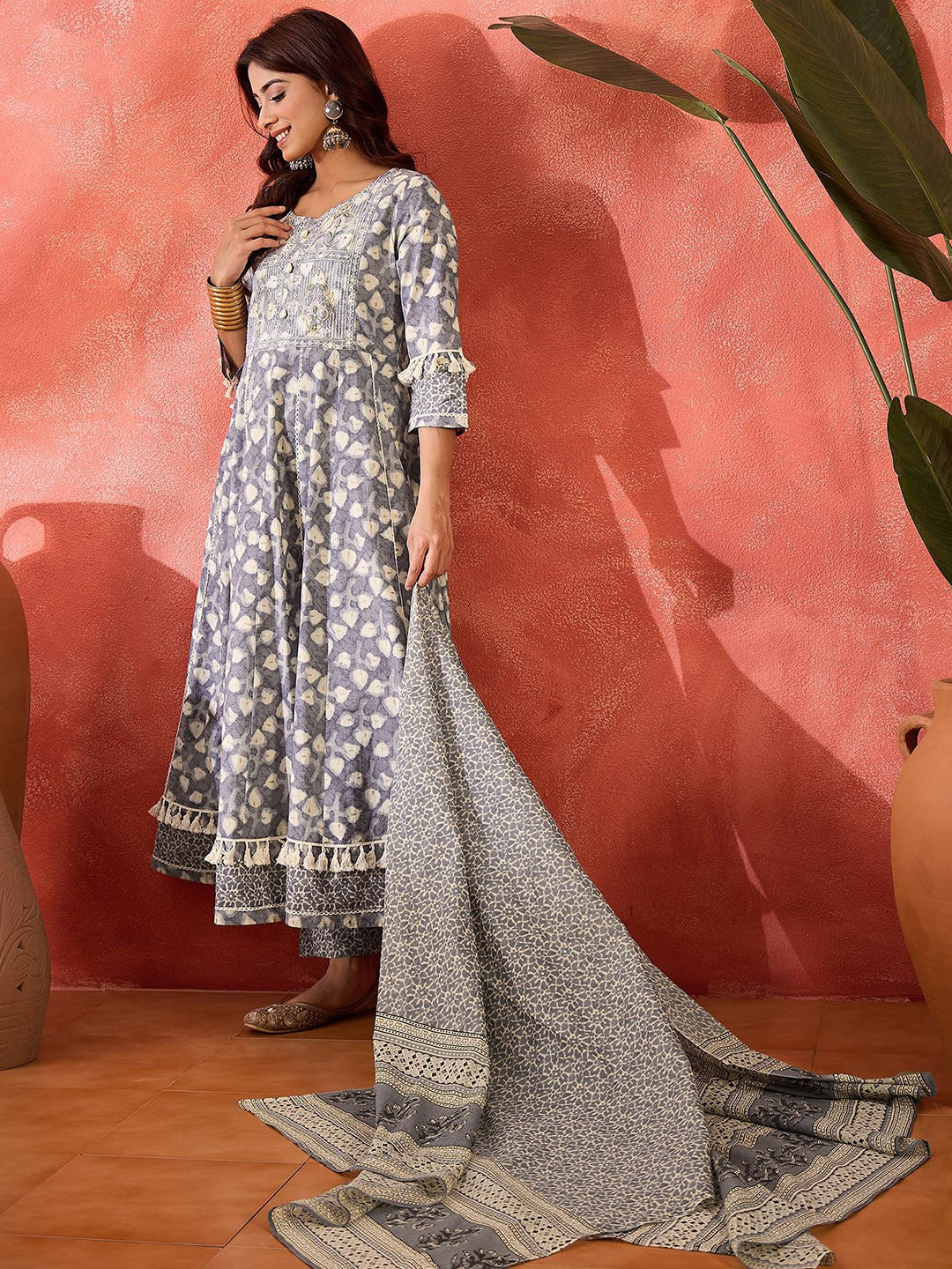 Women Ethnic Motifs Printed Cotton Kurta with Trousers & Dupatta