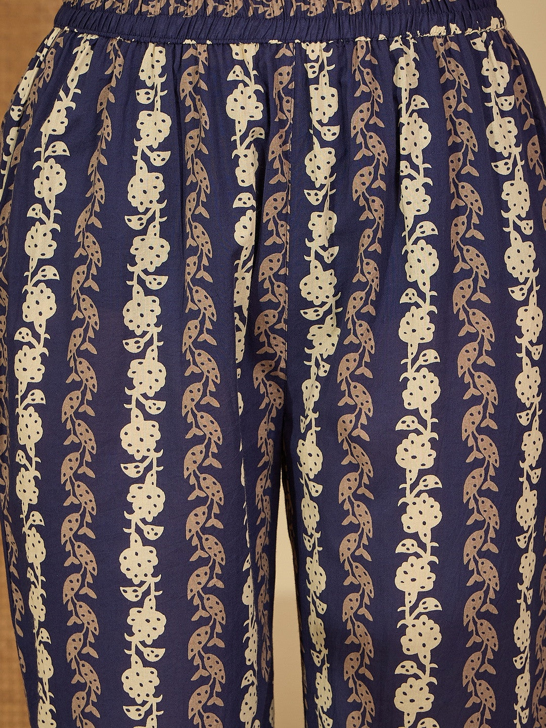 Women Floral Printed Regular Thread Work Kurta with Palazzos & With Dupatta
