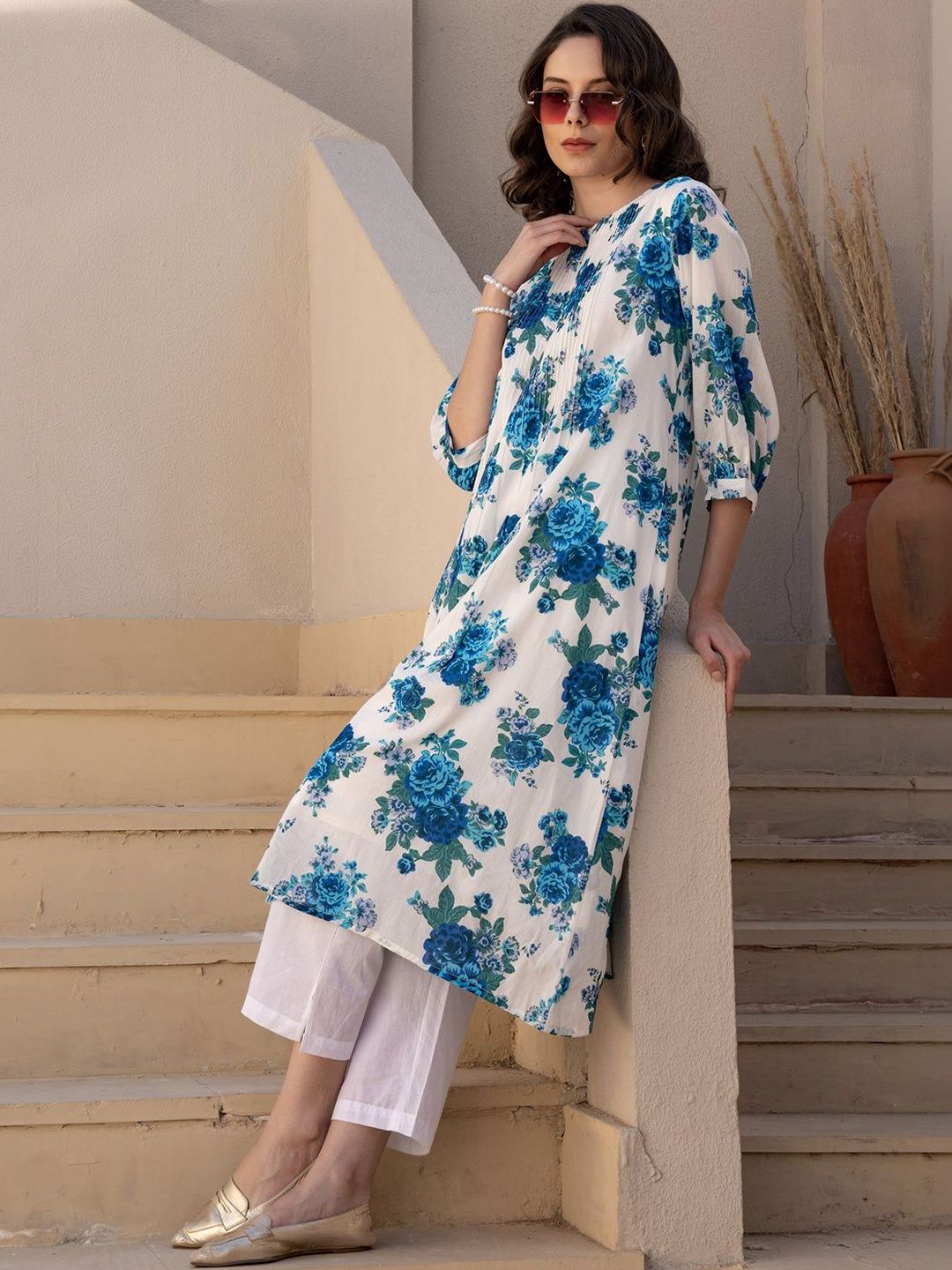 Women Floral Printed Pleated Pure Cotton Kurta with Trousers