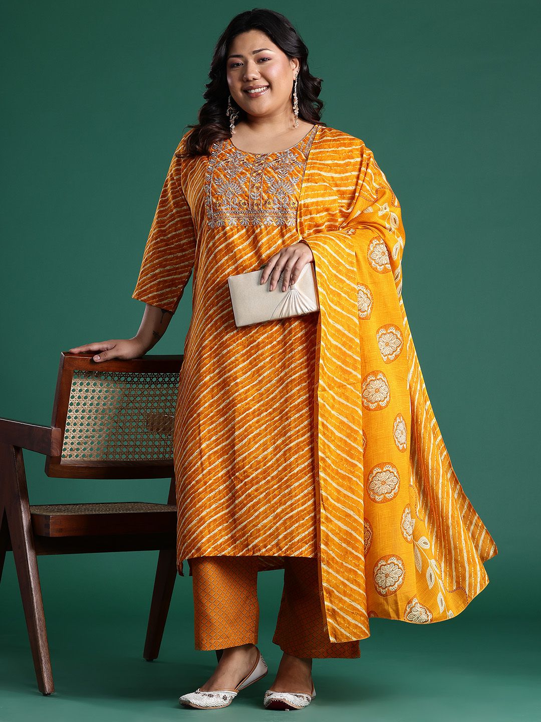 Dhiyona Women's Plus Size Leheriya Print Kurta with Palazzos & Dupatta