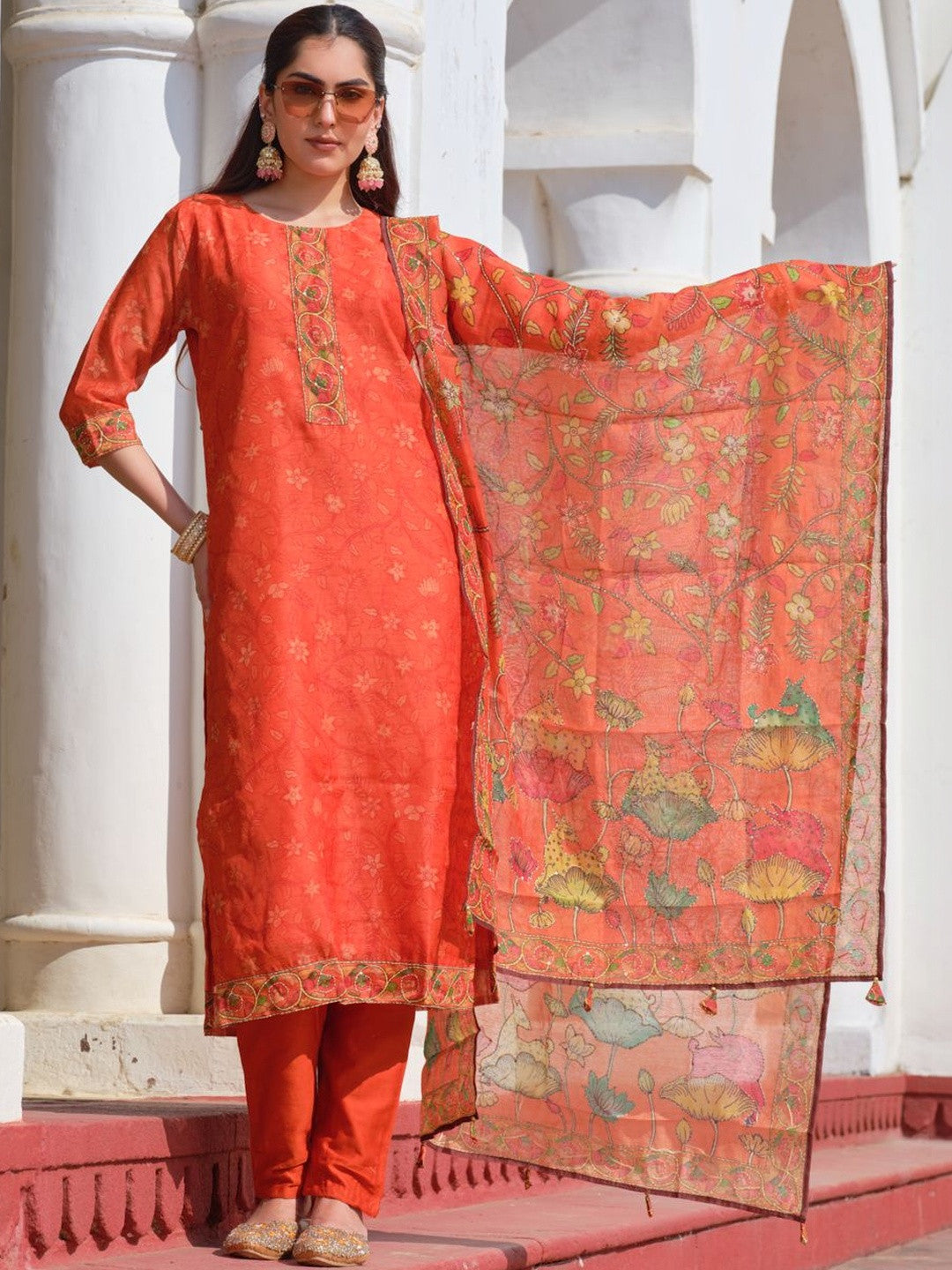 Floral Printed Round Neck Straight Kurta & Trousers With Dupattta