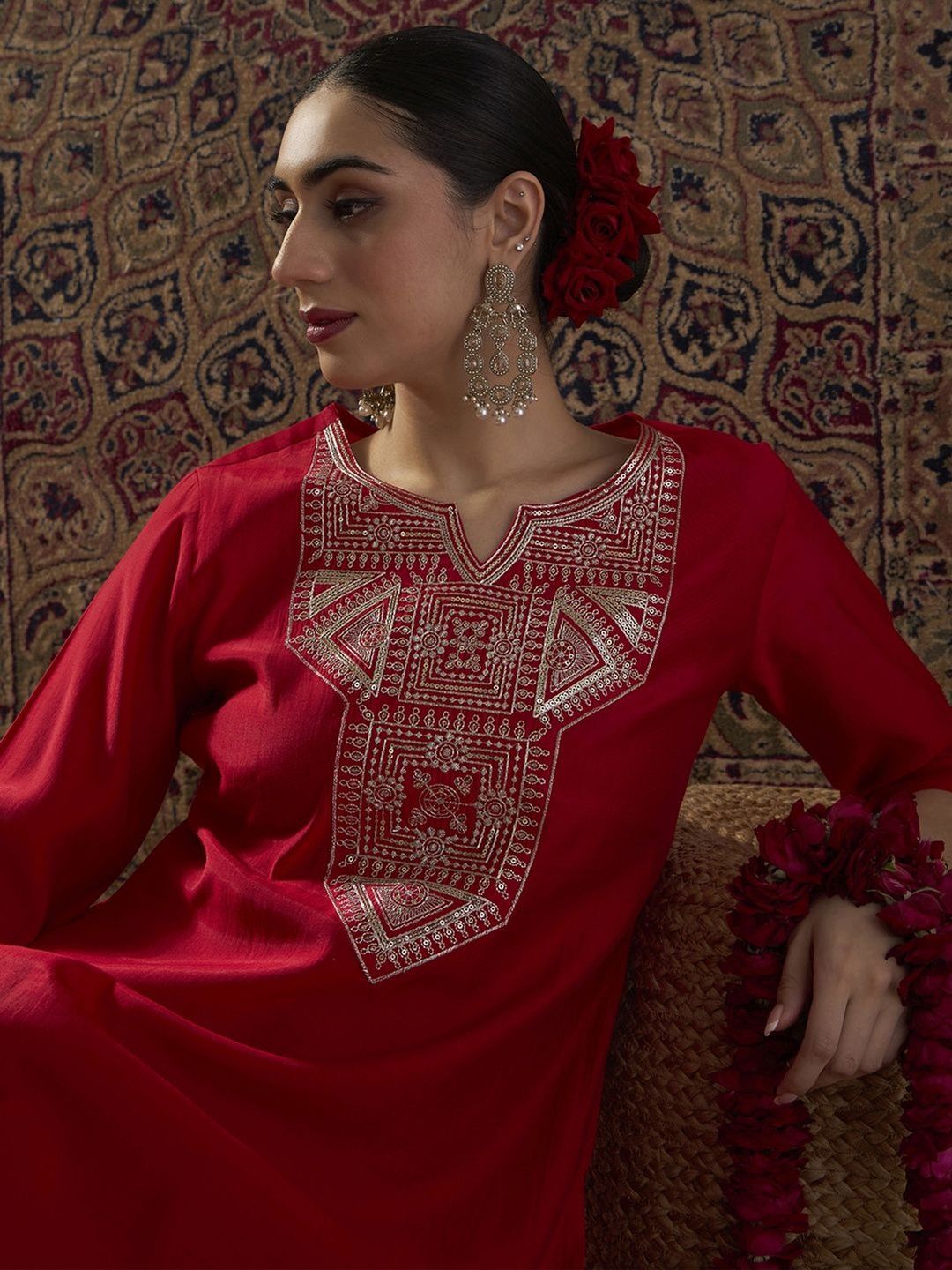 Dhiyona IE Embroidered Notch Neck Tunic With Trousers