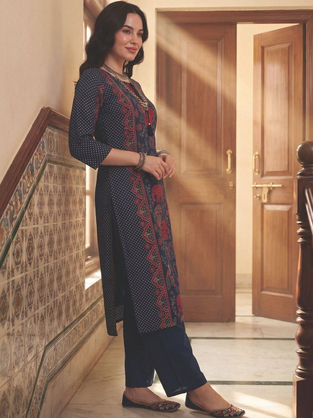 Women Animal Printed Regular Pure Cotton Kurta with Trousers