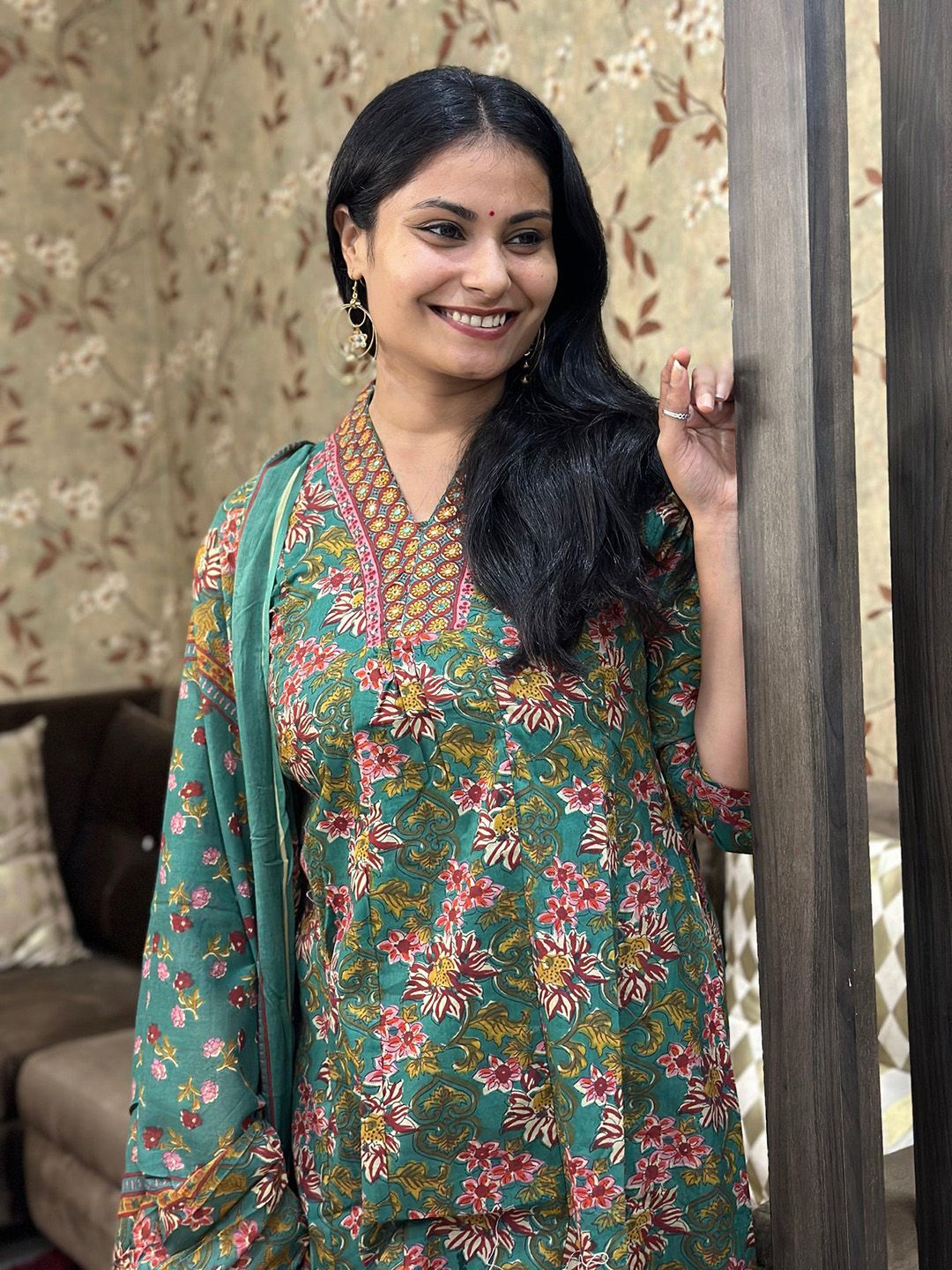 Dhiyona KL Women Floral Printed V-Neck Anarkali Kurta with Palazzos & Dupatta