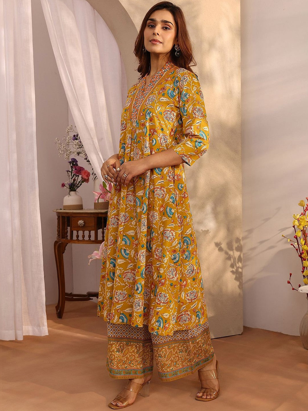 Women Floral Printed Panelled Thread Work Kurta with Trousers & With Dupatta