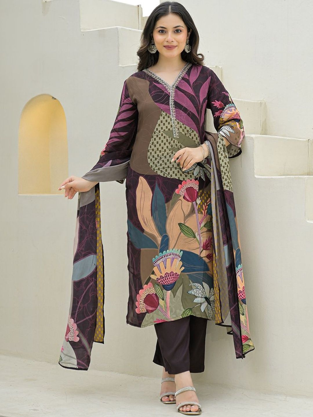 Dhiyona KL Women Printed Silk Crepe Kurta Sets With Dupatta