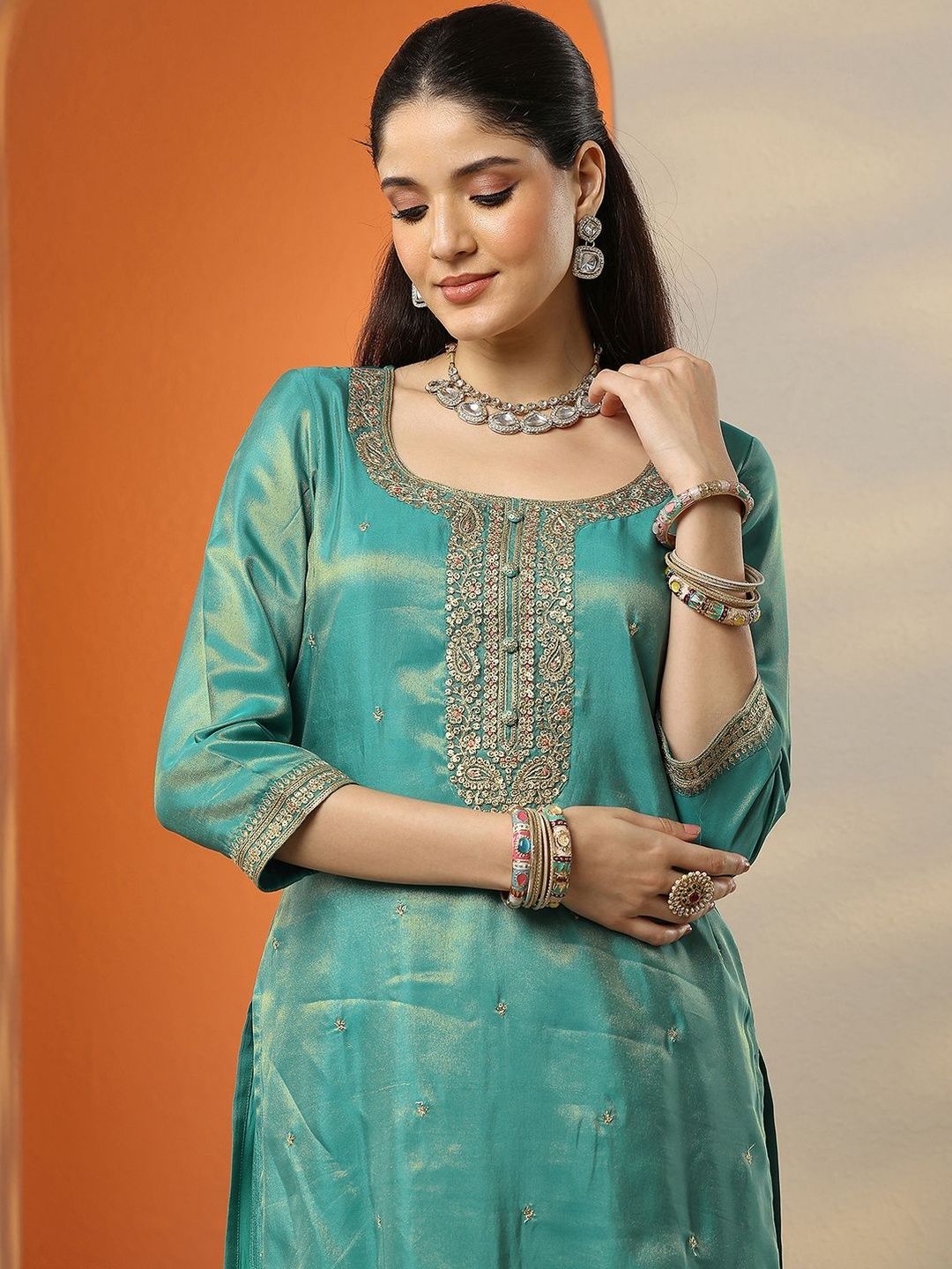 Dhiyona LL Women Floral Embroidered Regular Thread Work Kurta with Palazzos & With Dupatta