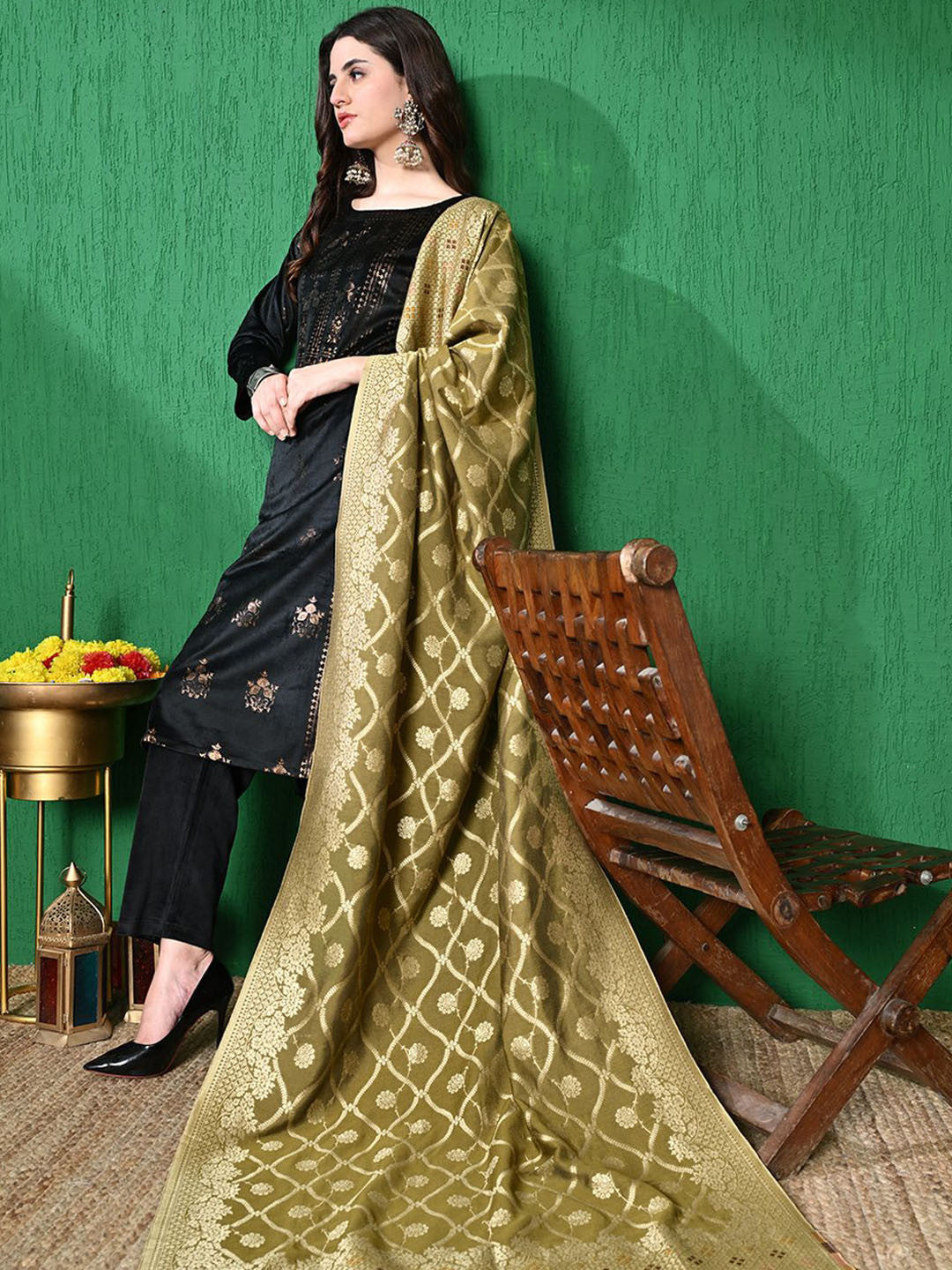 Floral Printed Winter Velvet Straight Kurta & Trouser With Dupatta